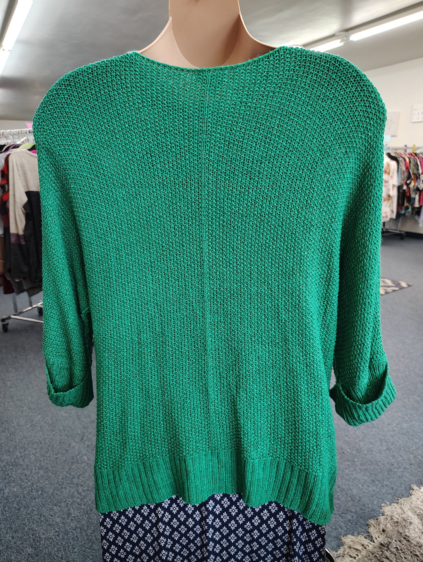 ee some kelly green lightweight sweater size 1x/2x