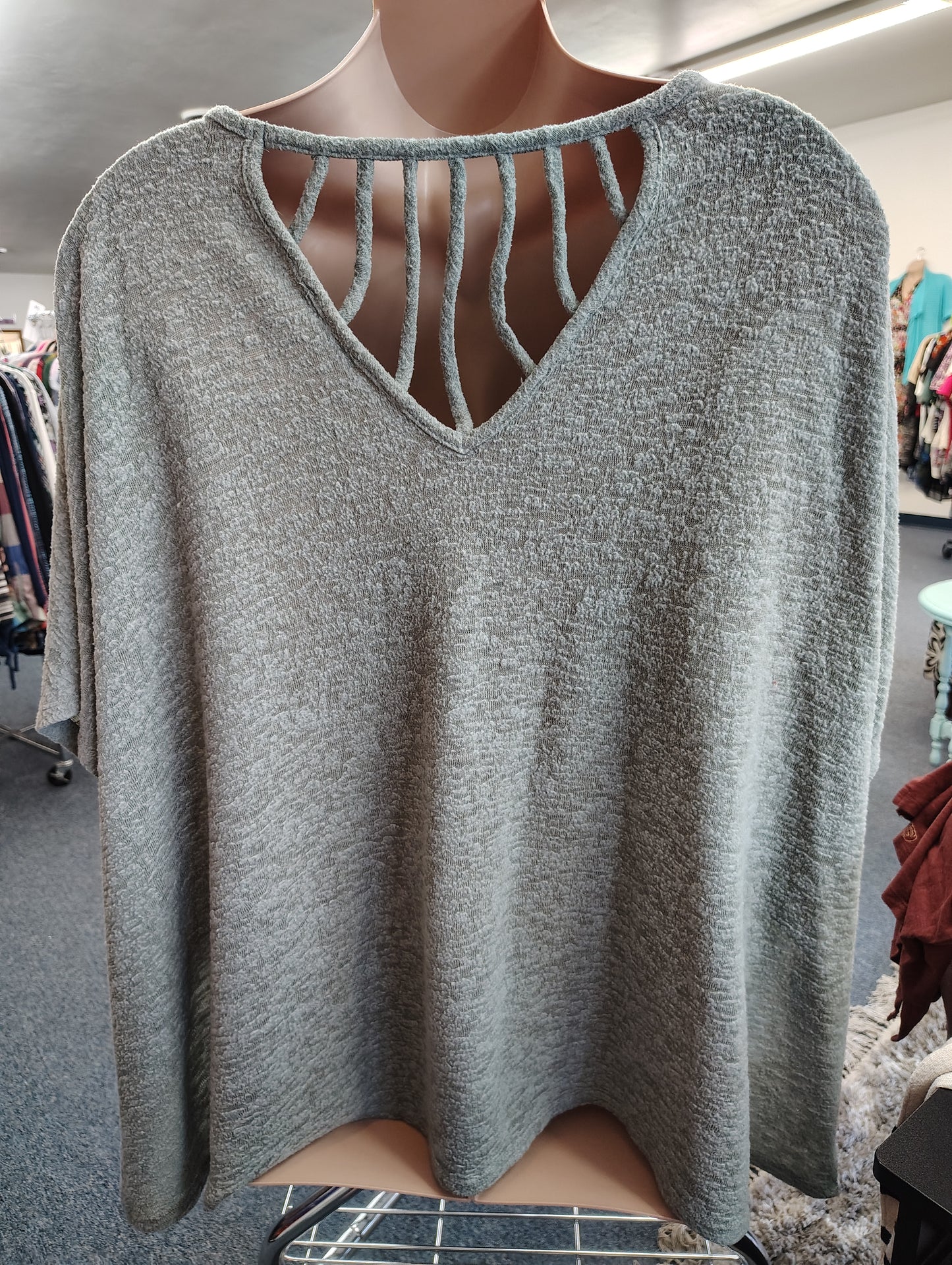 Andree by Unit green soft dolman sleeve top with slits size 2x