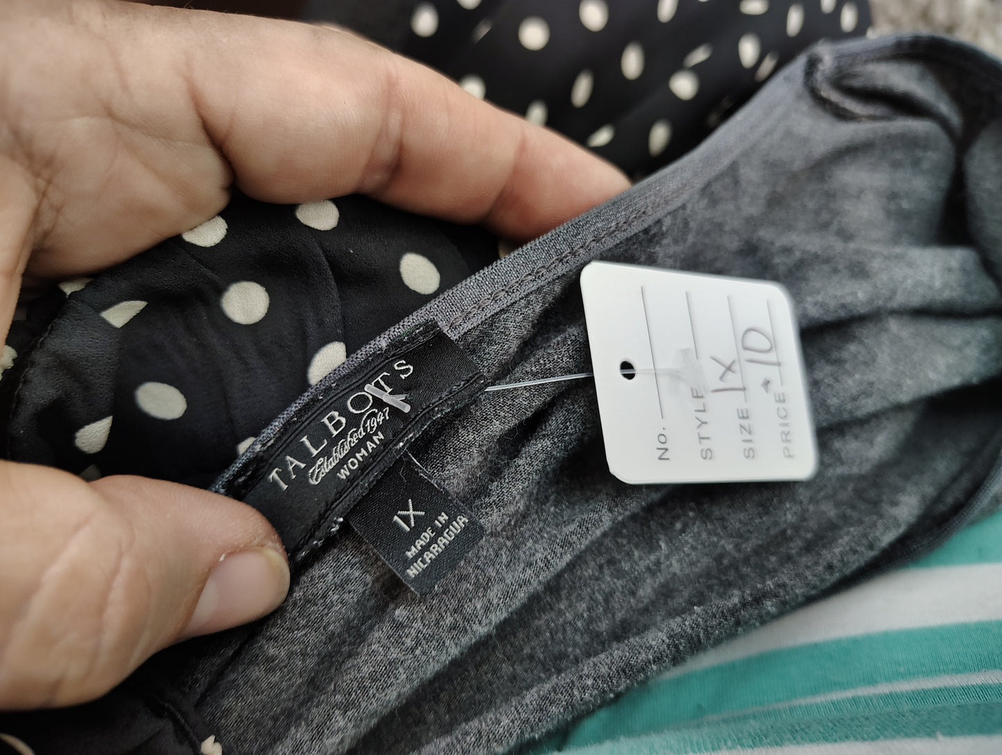 Talbots gray slightly cropped dress top size 1x