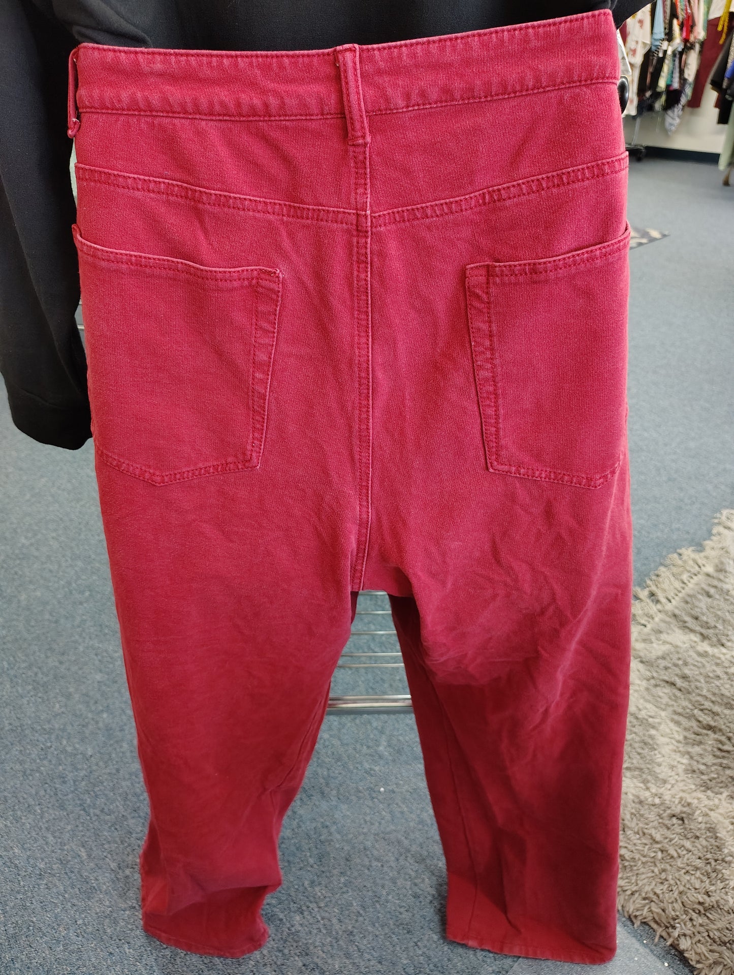 Dream Jeannes Quaker Factory red straight leg jeans size 26