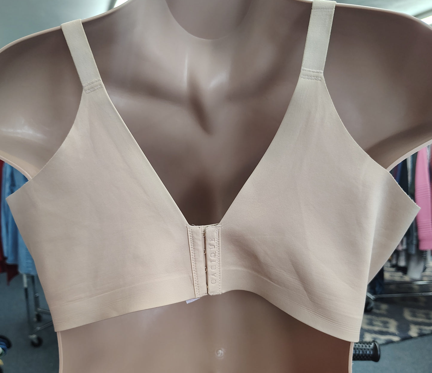 Cacique lightly lined full coverage nude bra size 44G