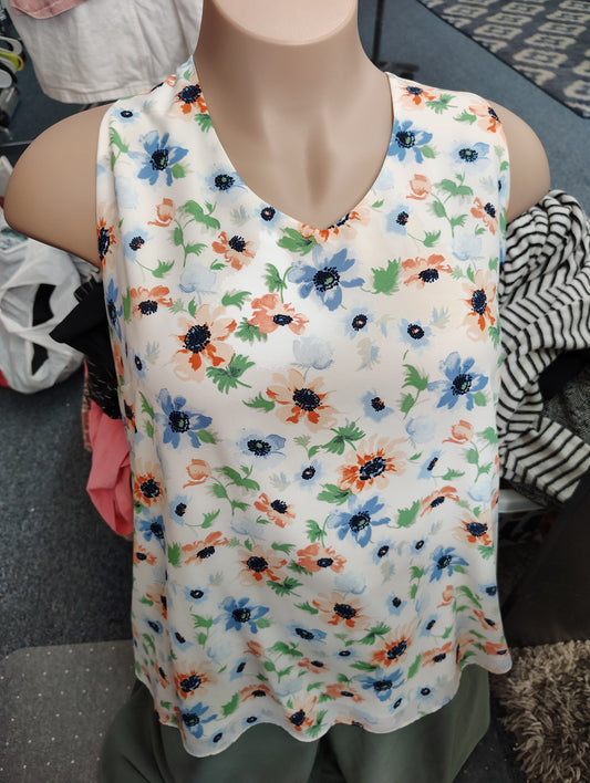 Cato floral dressy tank top size 3x