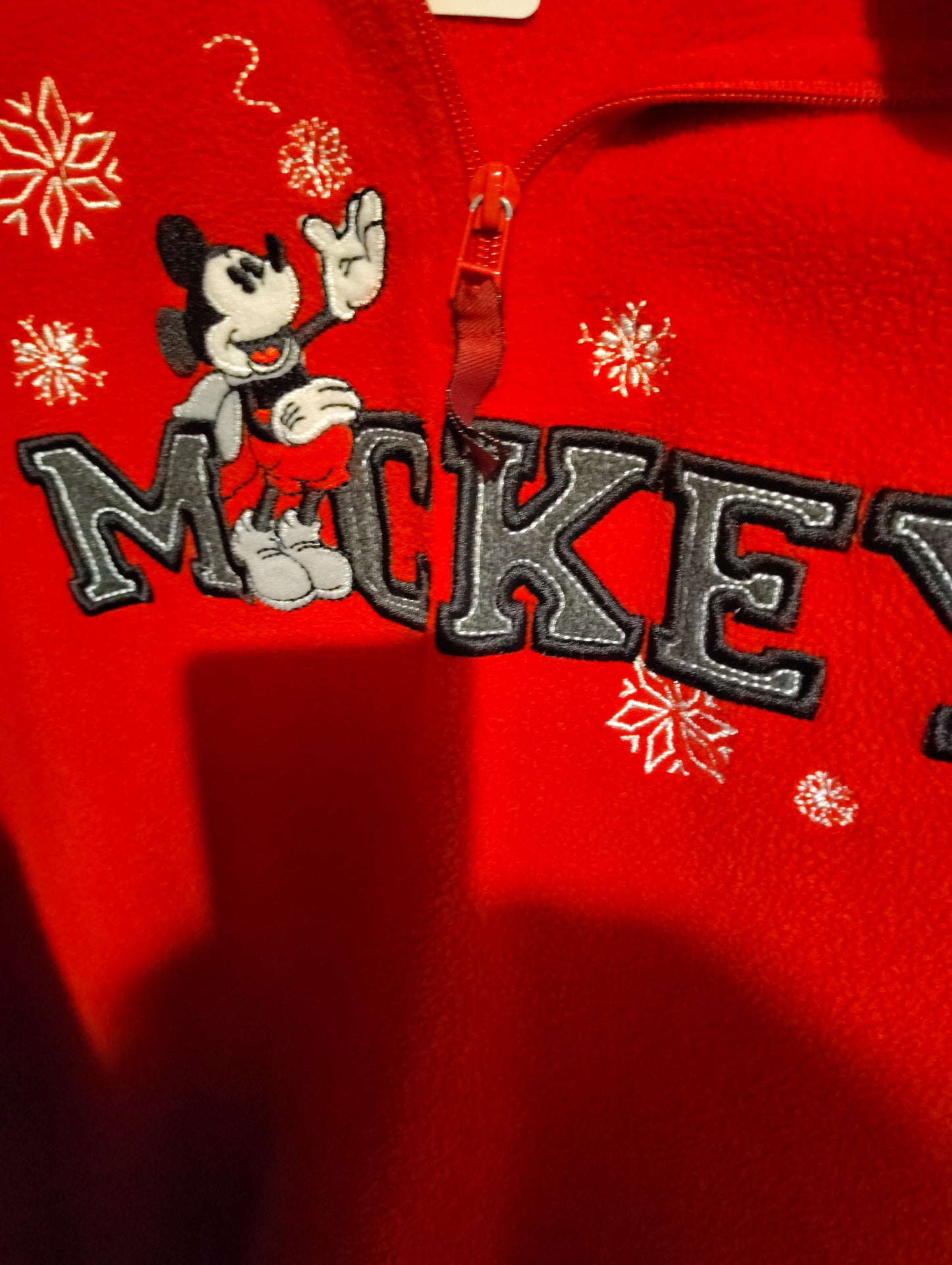 Disney red fleece sweatshirt Mickey Mouse snow winter 2x