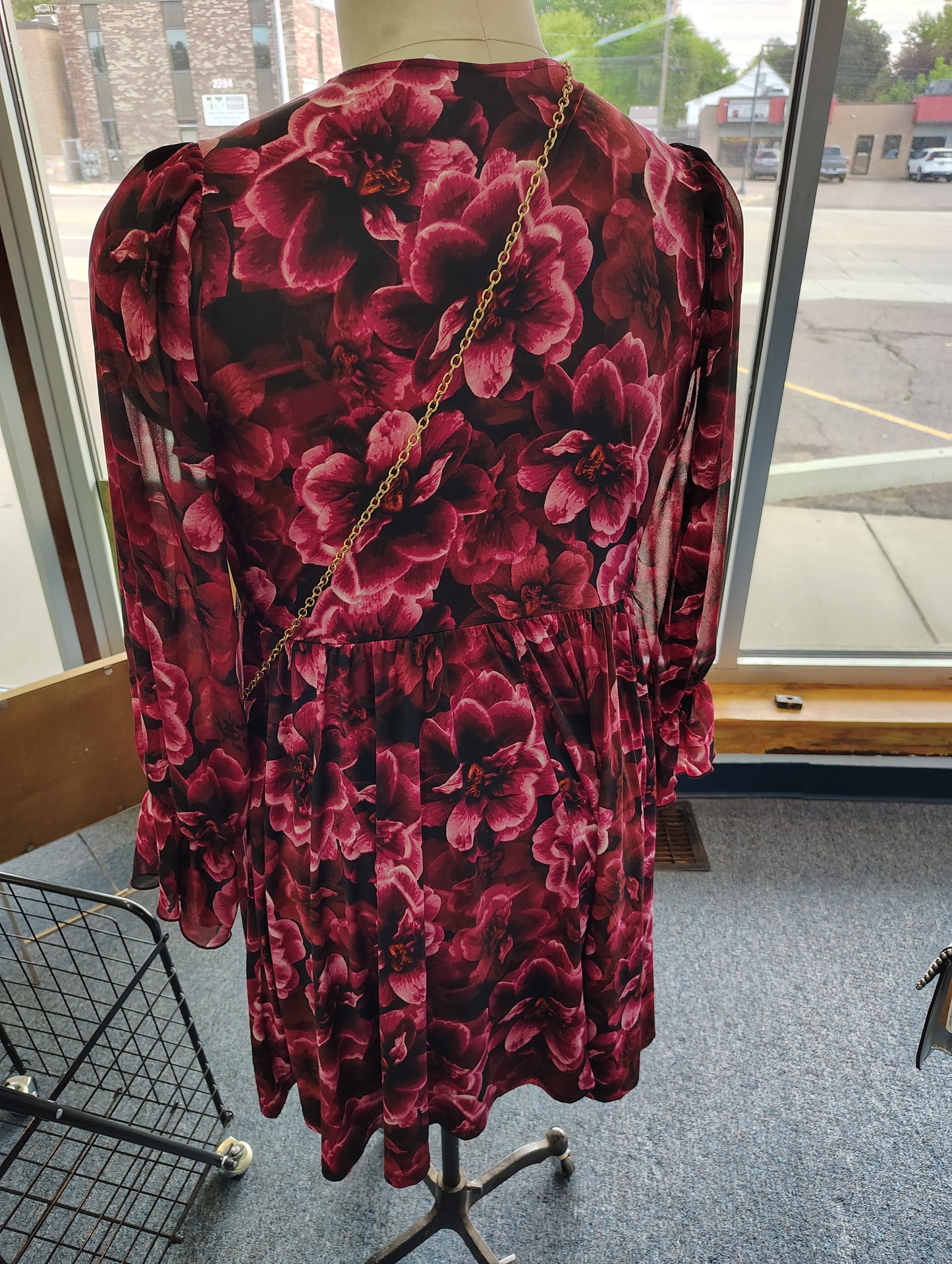 Torrid red floral sheer sleeve dress size 1x