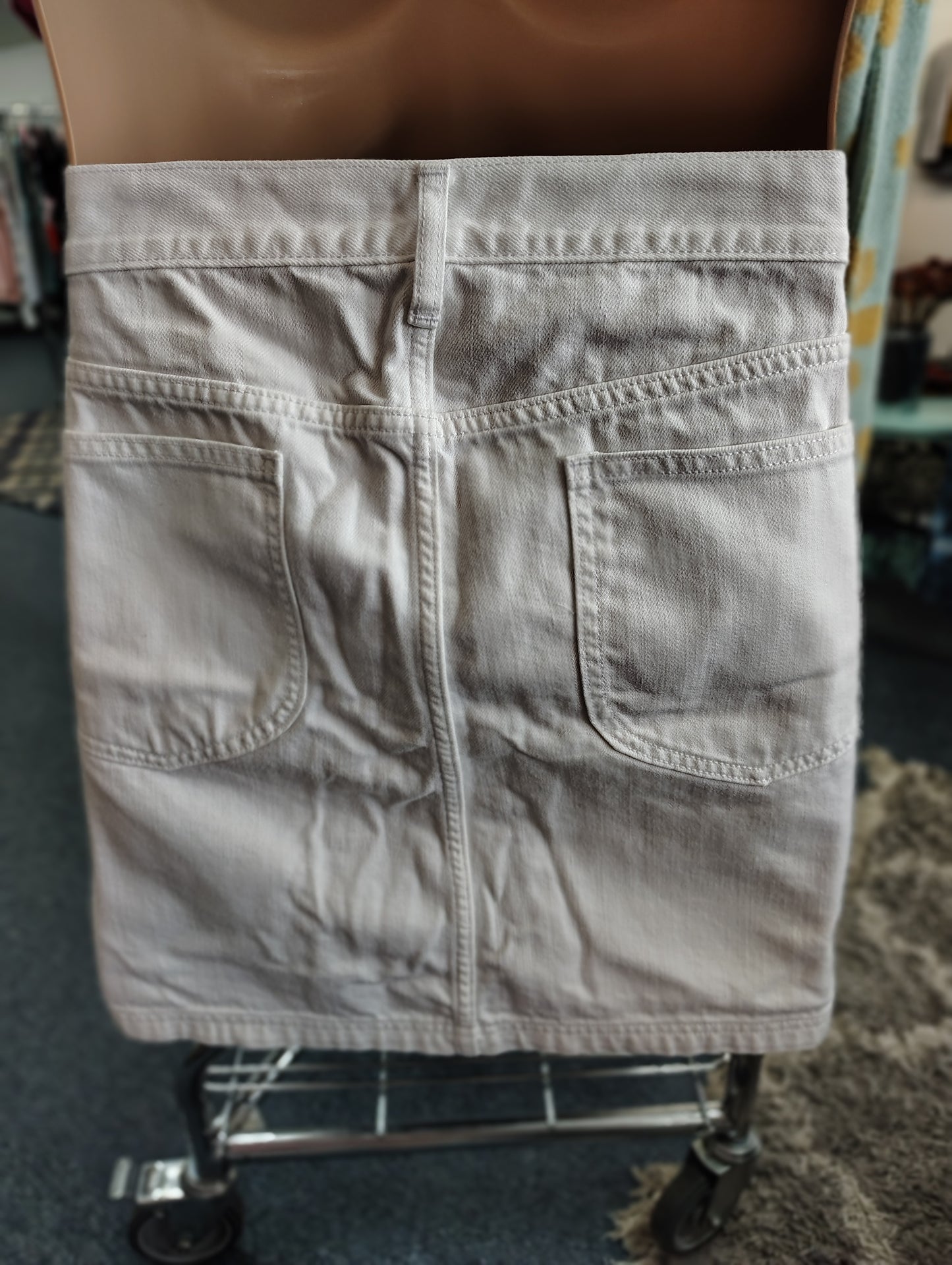 Old Navy white button front mini skirt size 18