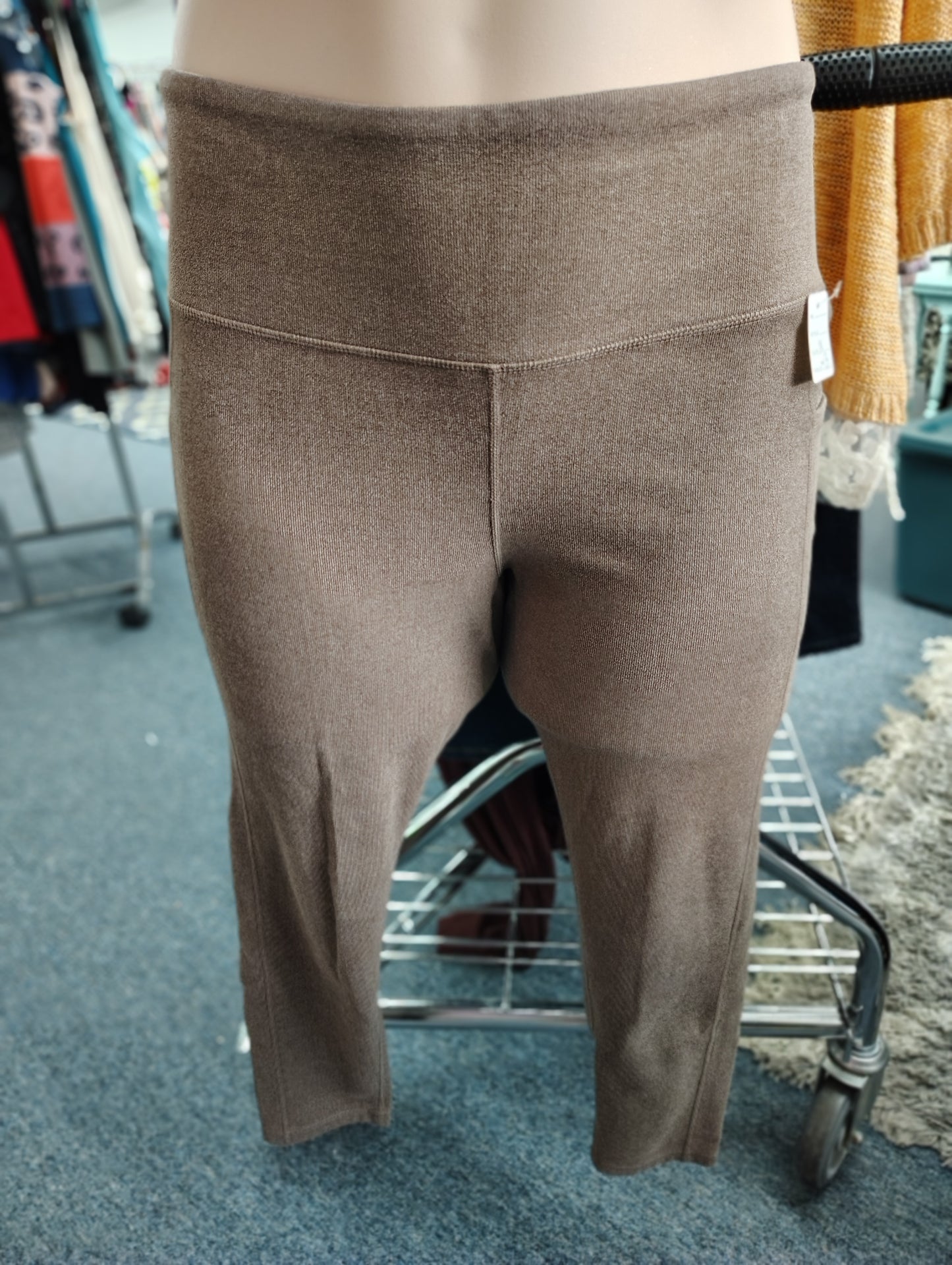 Mono B brown soft leggings with pockets size 1x