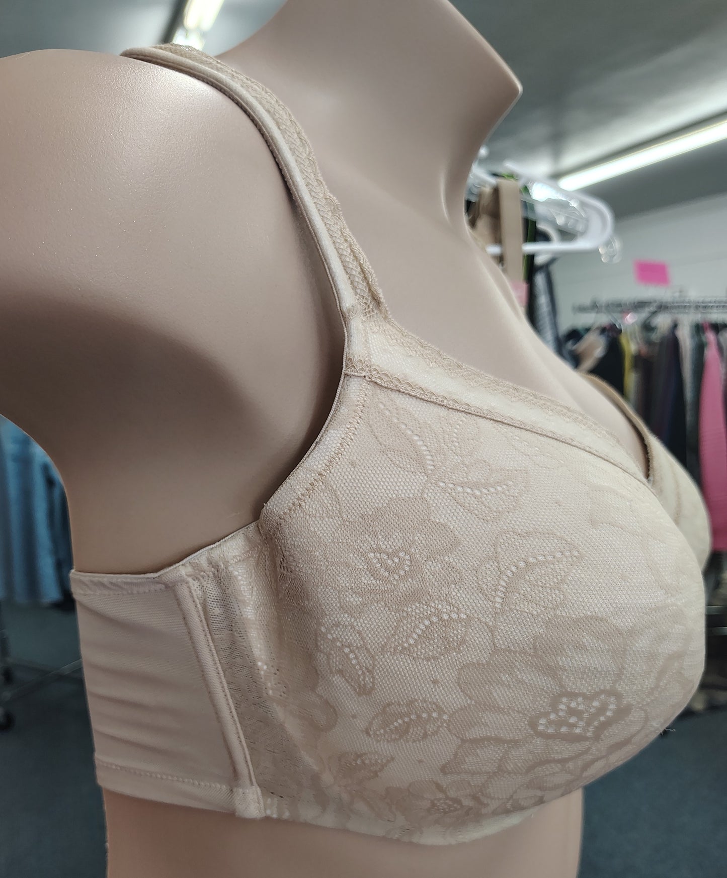 Cacique nude lace balconette bra size 46D