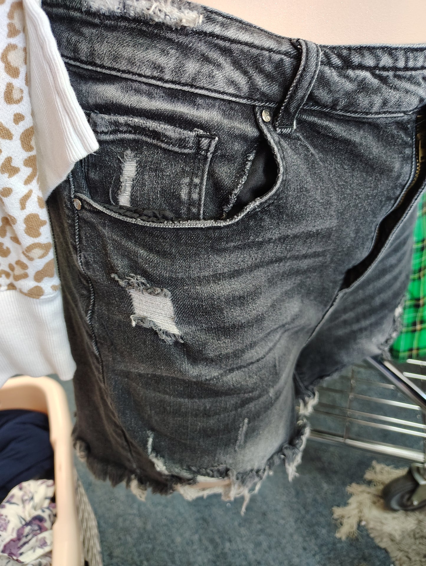Risen black distressed denim shorts size 2x