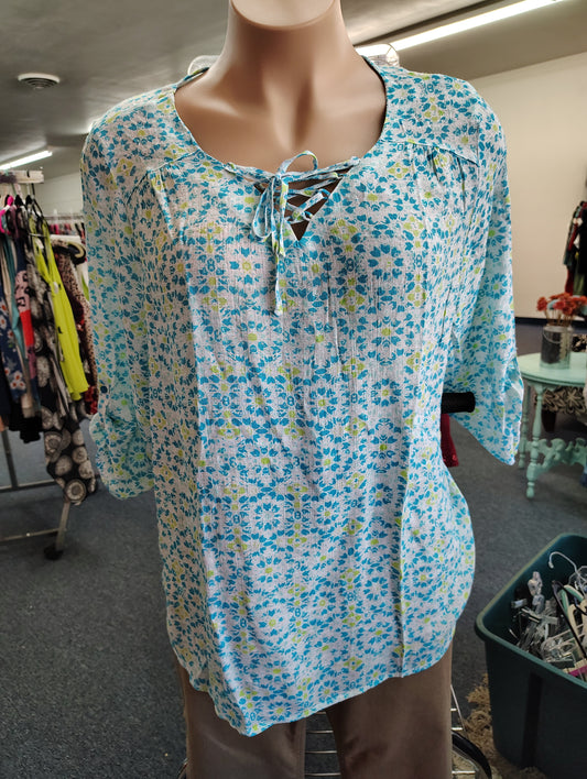 CJ Banks lightweight top size 3x
