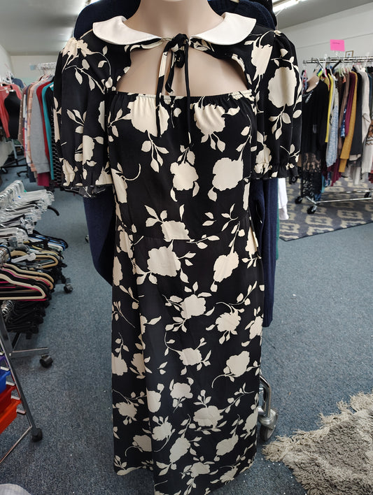Wednesday inspired floral maxi dress with collar 2x