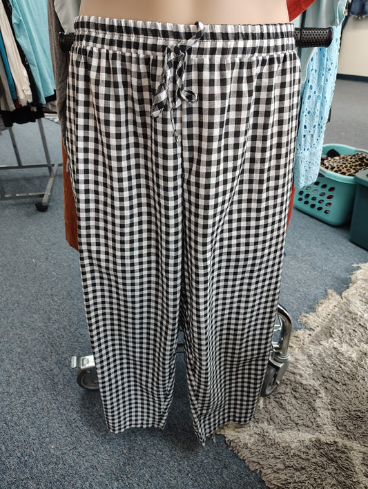 Shein plaid pull on pants size 4x