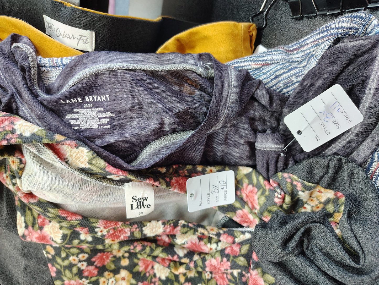 Lane Bryant butterfly burnout tee size 3x