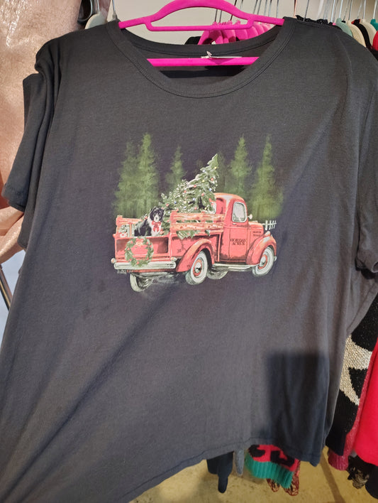 Maurices gray Christmas truck and dog tee size 4x