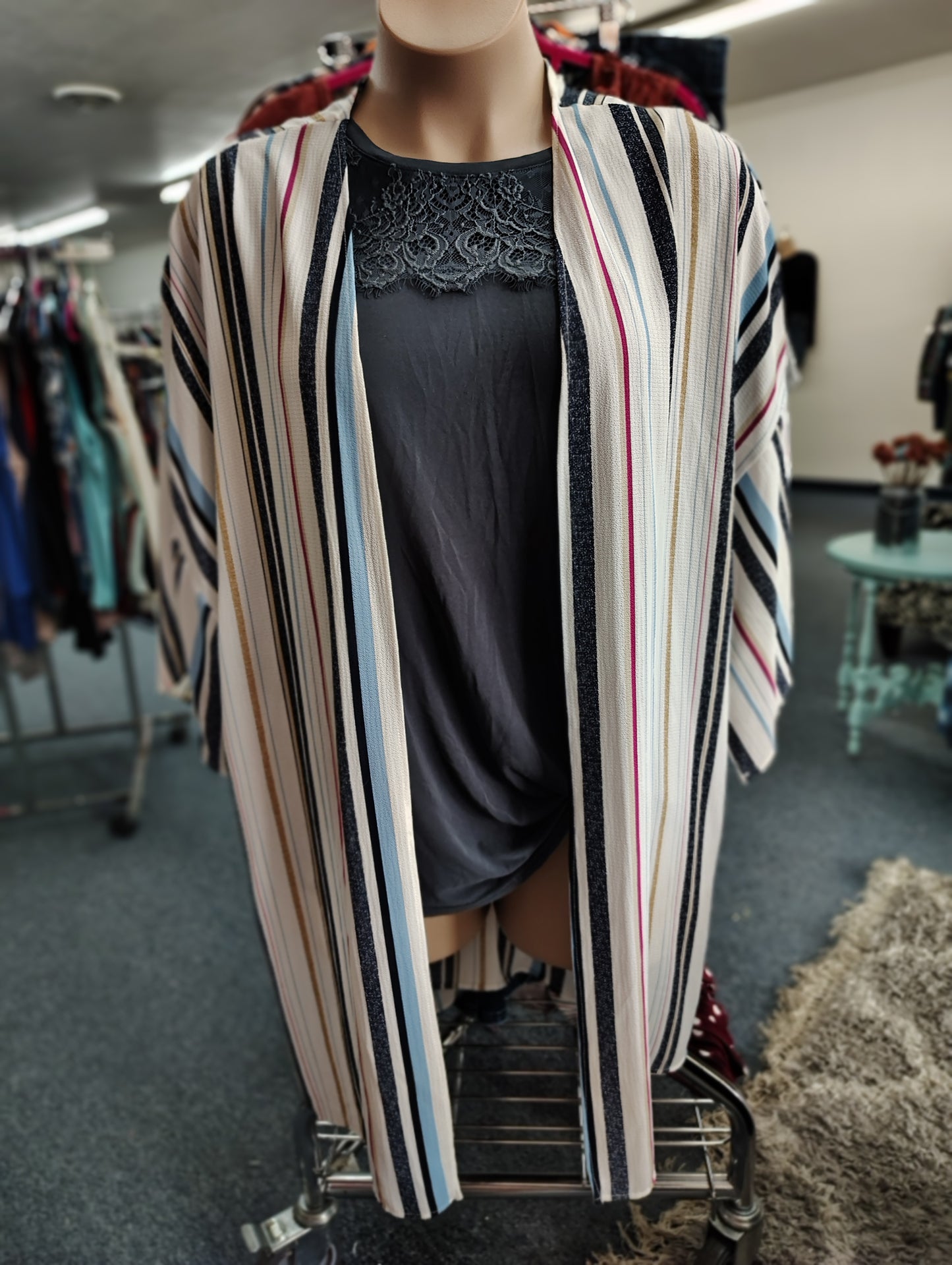 Haptics longer stripes kimono size 3x