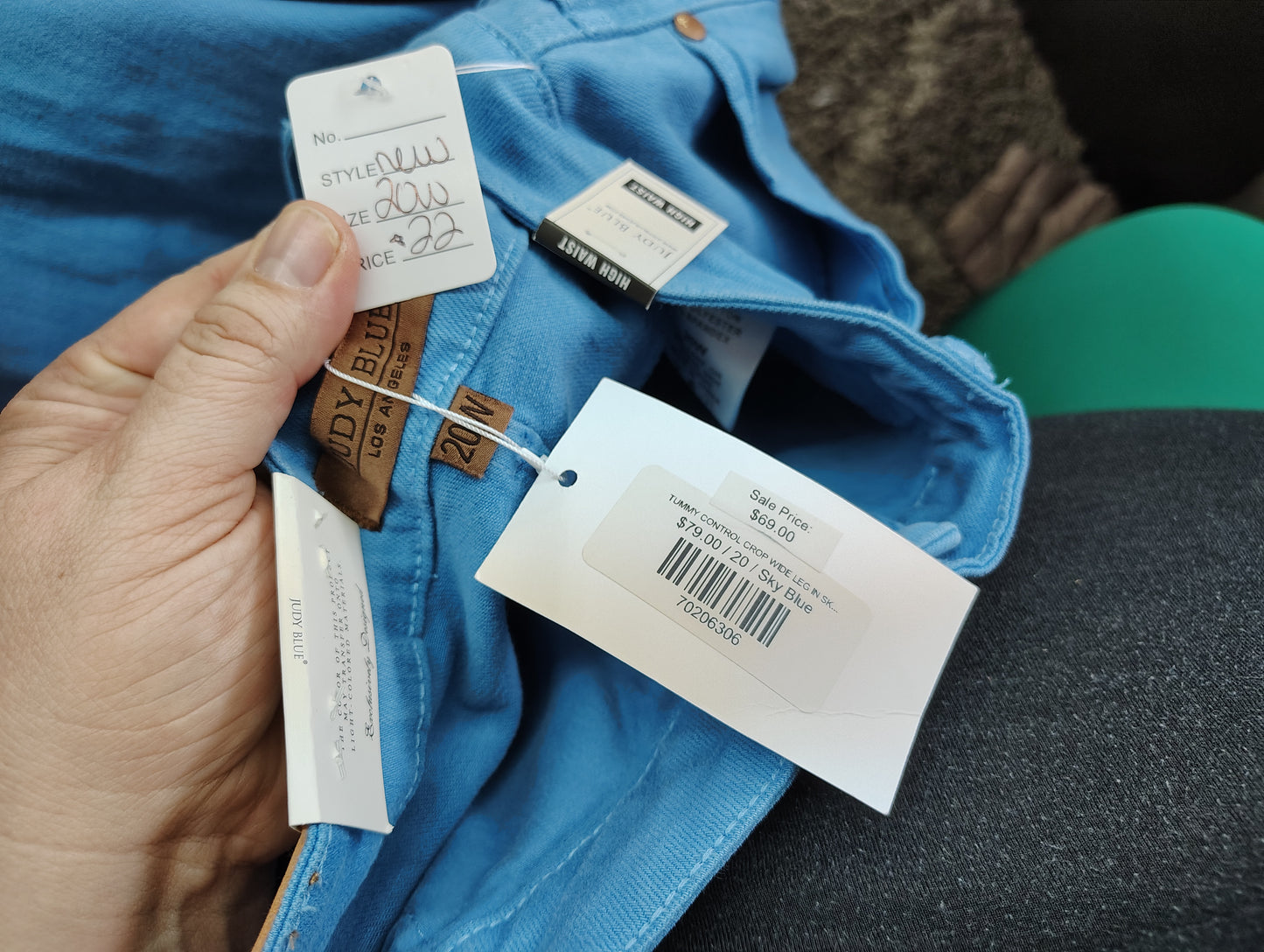 Judy Blue NWT cornflower blue cropped jeans size 20w