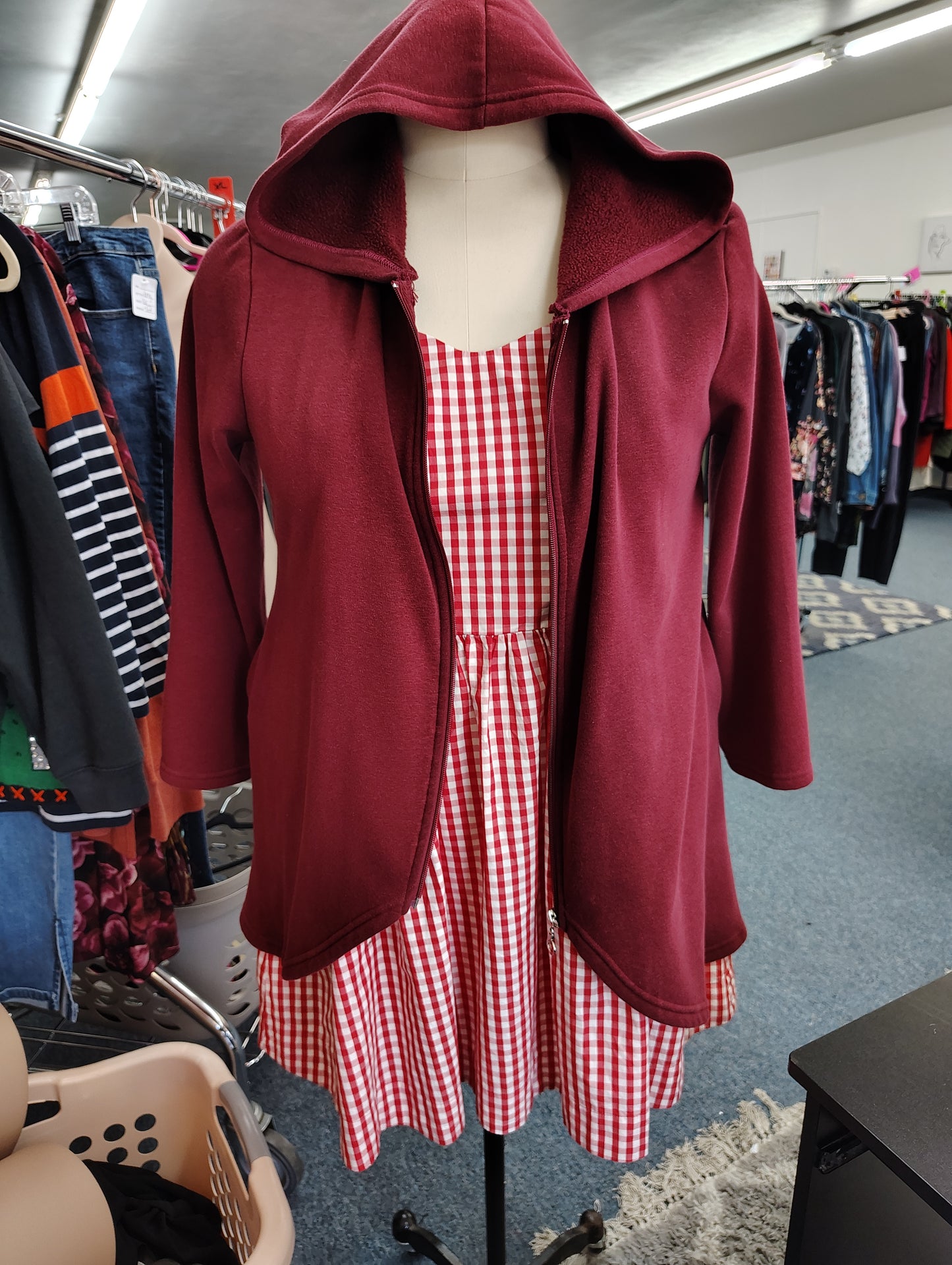 Hanna Nikole maroon zip front hooded sweatshirt size 2x
