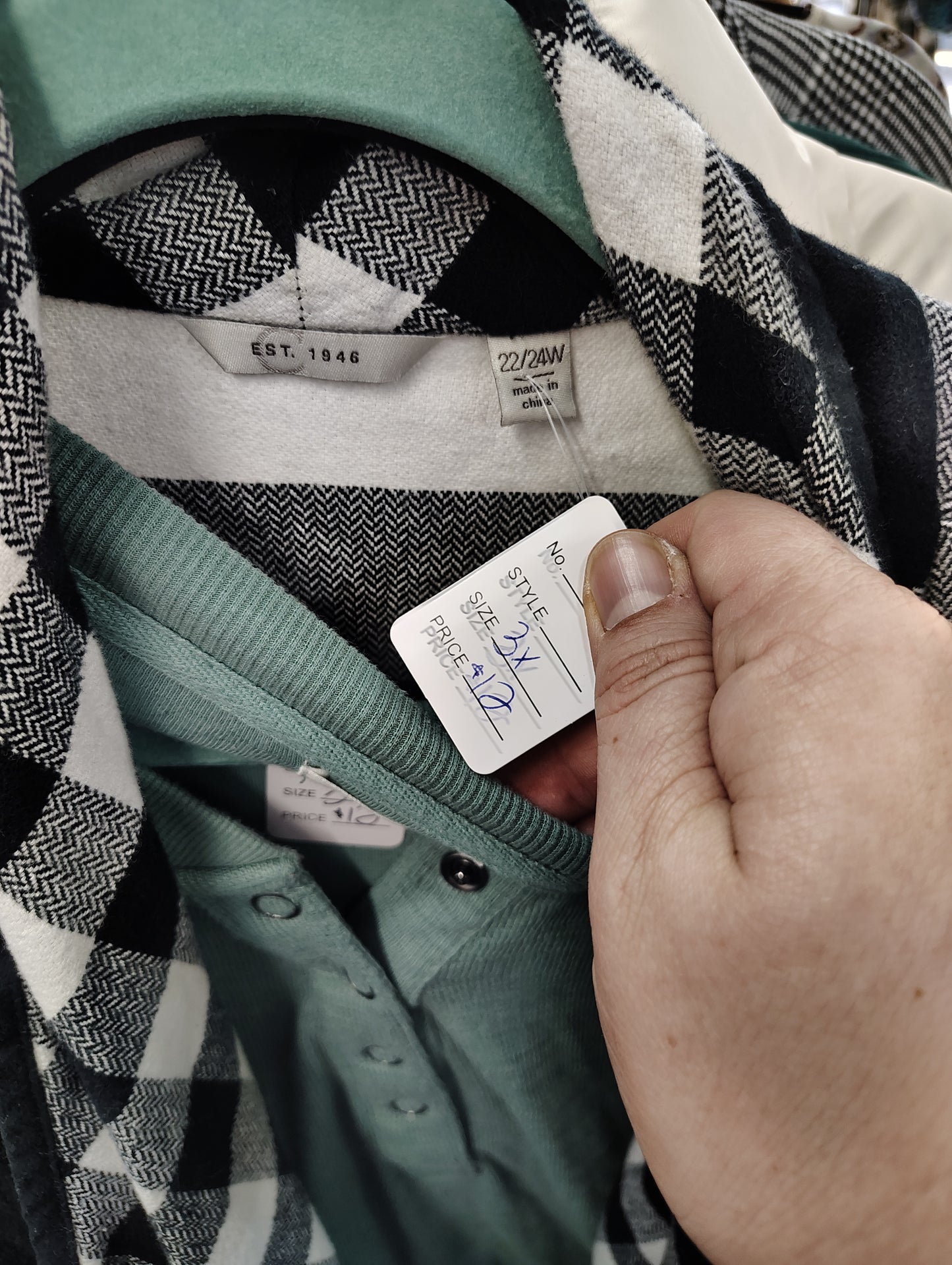 Cato reversible plaid vest size 22/24 3x