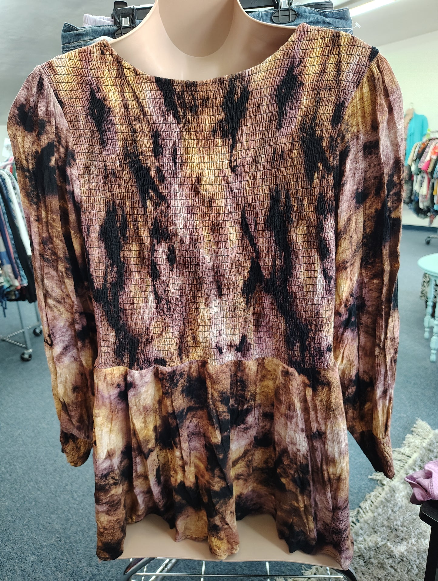 Torrid tie dye smocked top long sleeves size 4x