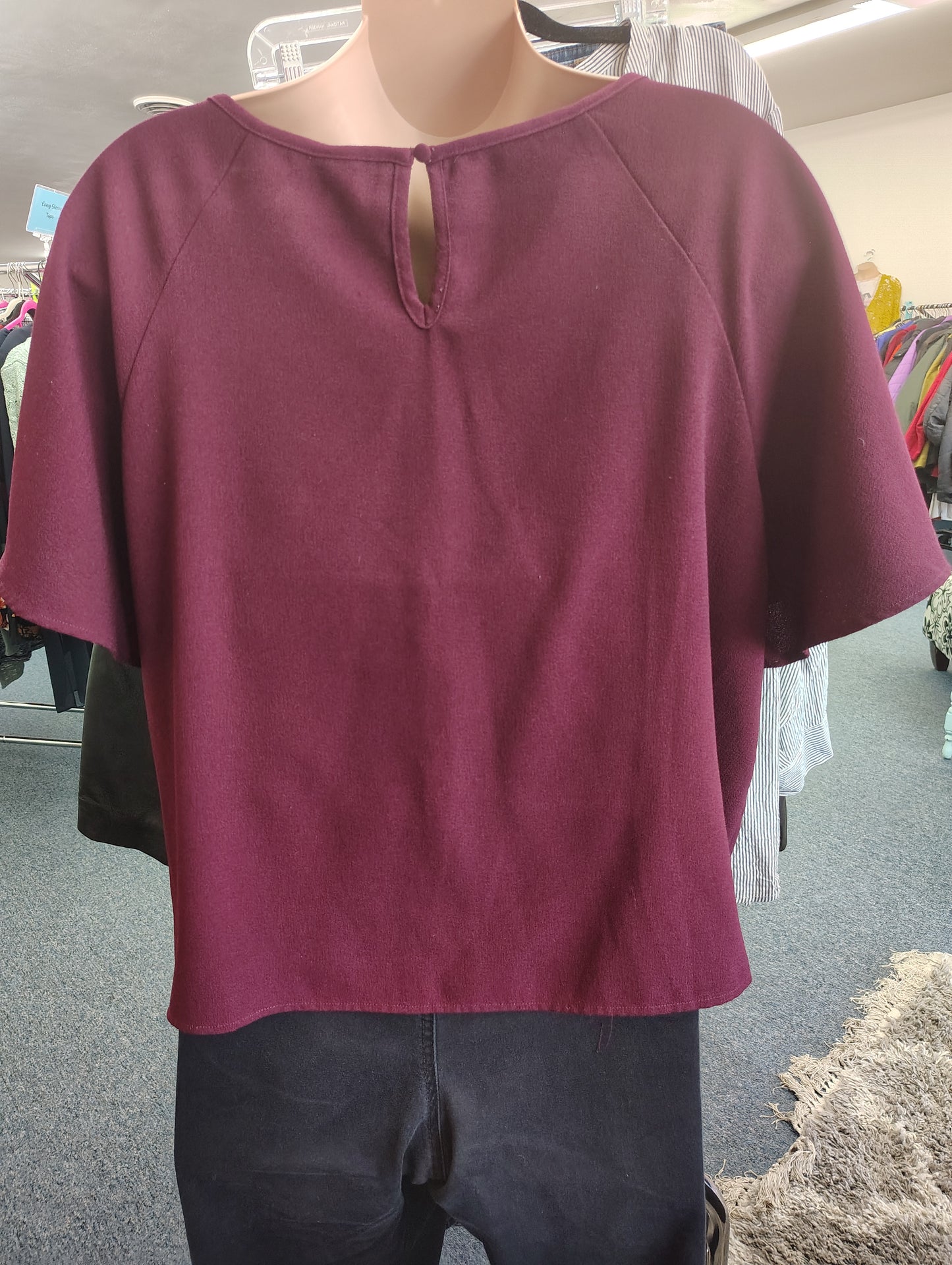 Torrid maroon slightly cropped dressy top size 5x