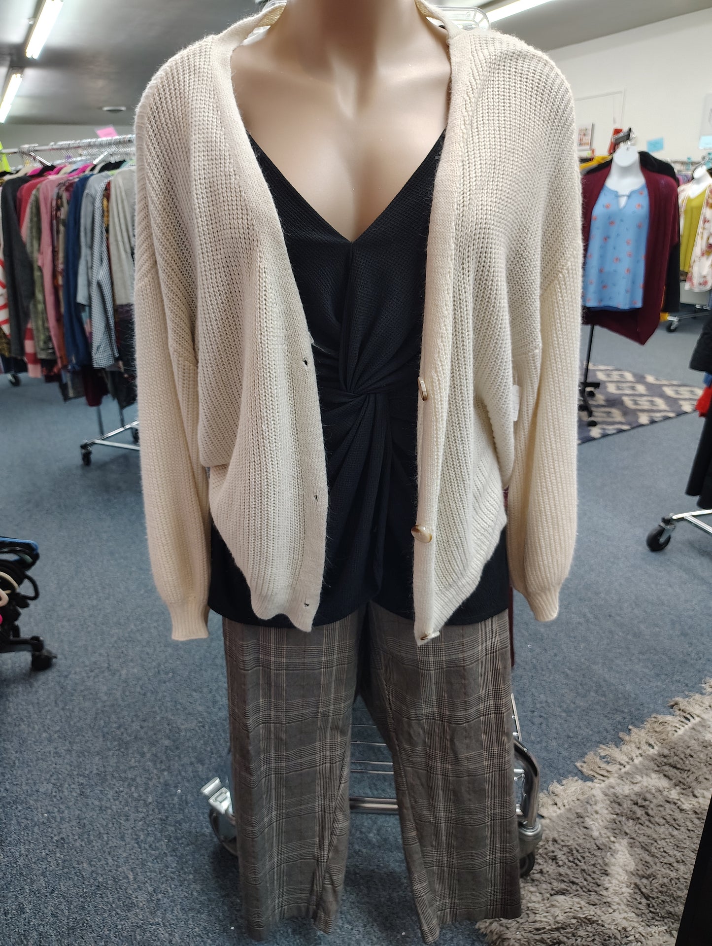 Torrid NWT black flyaway top size 3x