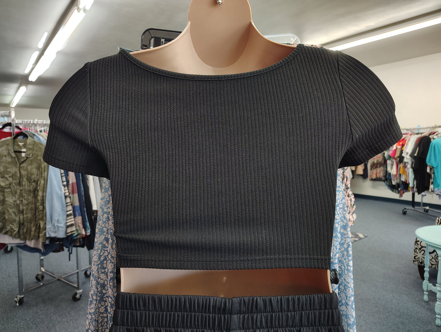 Cider black ribbed crop top new size XL