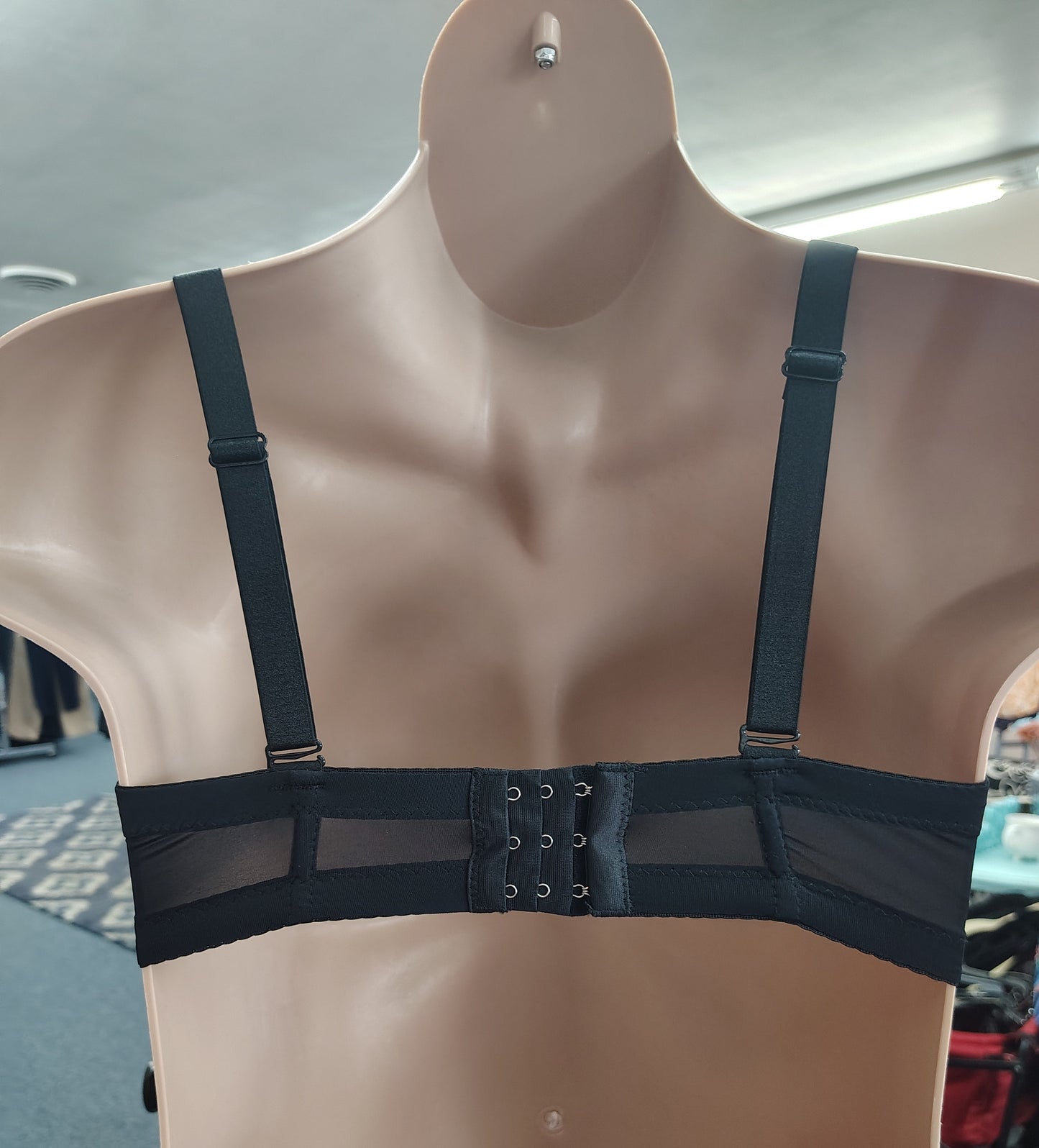 Olivachel NWT black strapless bra size 40F