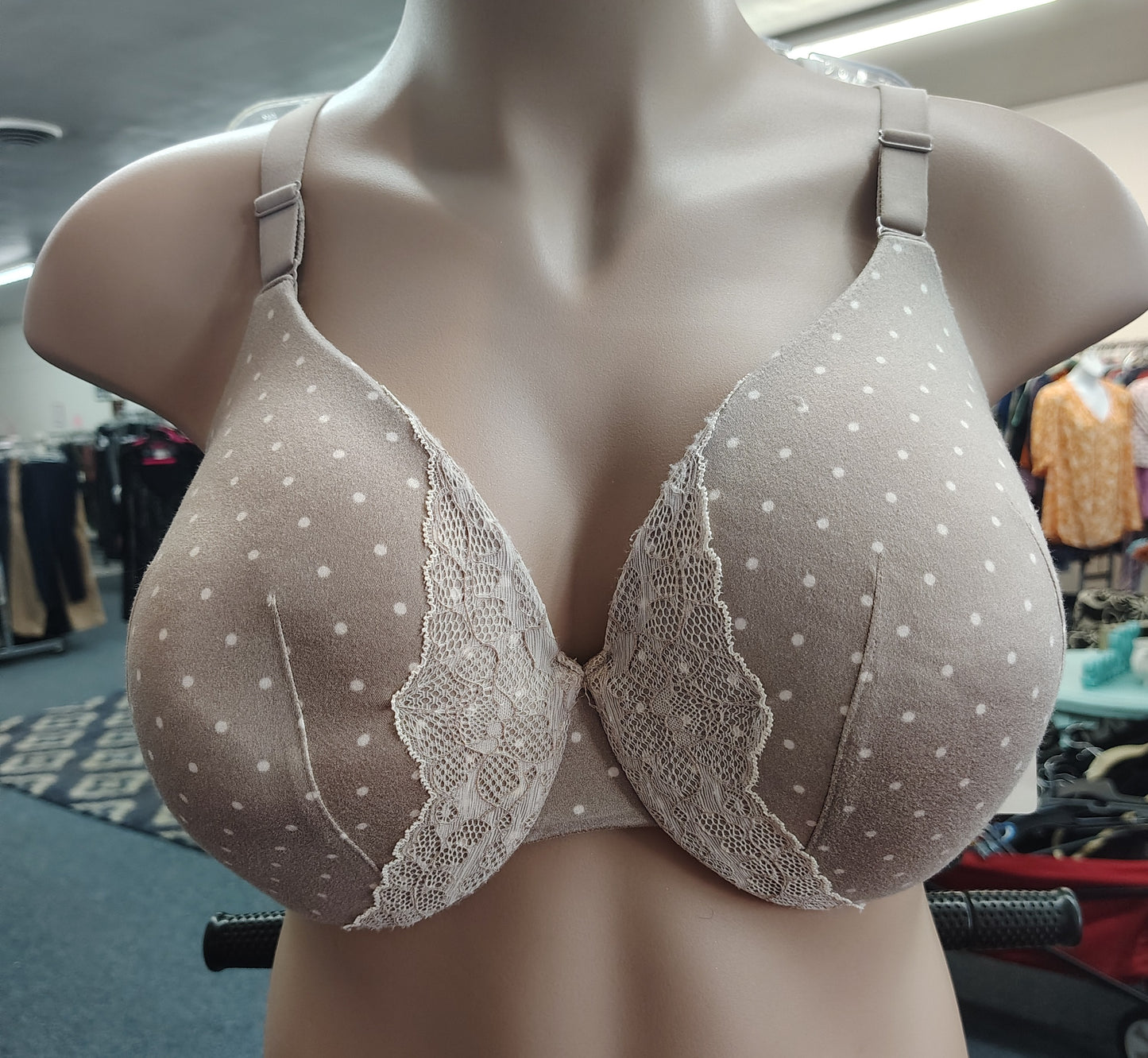Cacique lightly lined full coverage nude polka dot bra size 40DDD