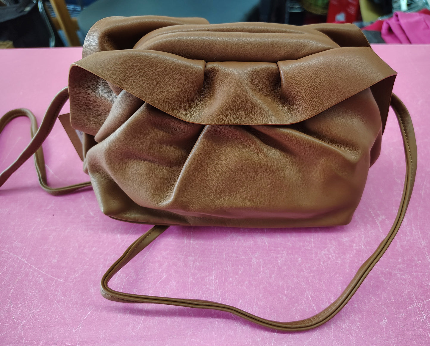 New kisslock camel colored bow crossbody bag