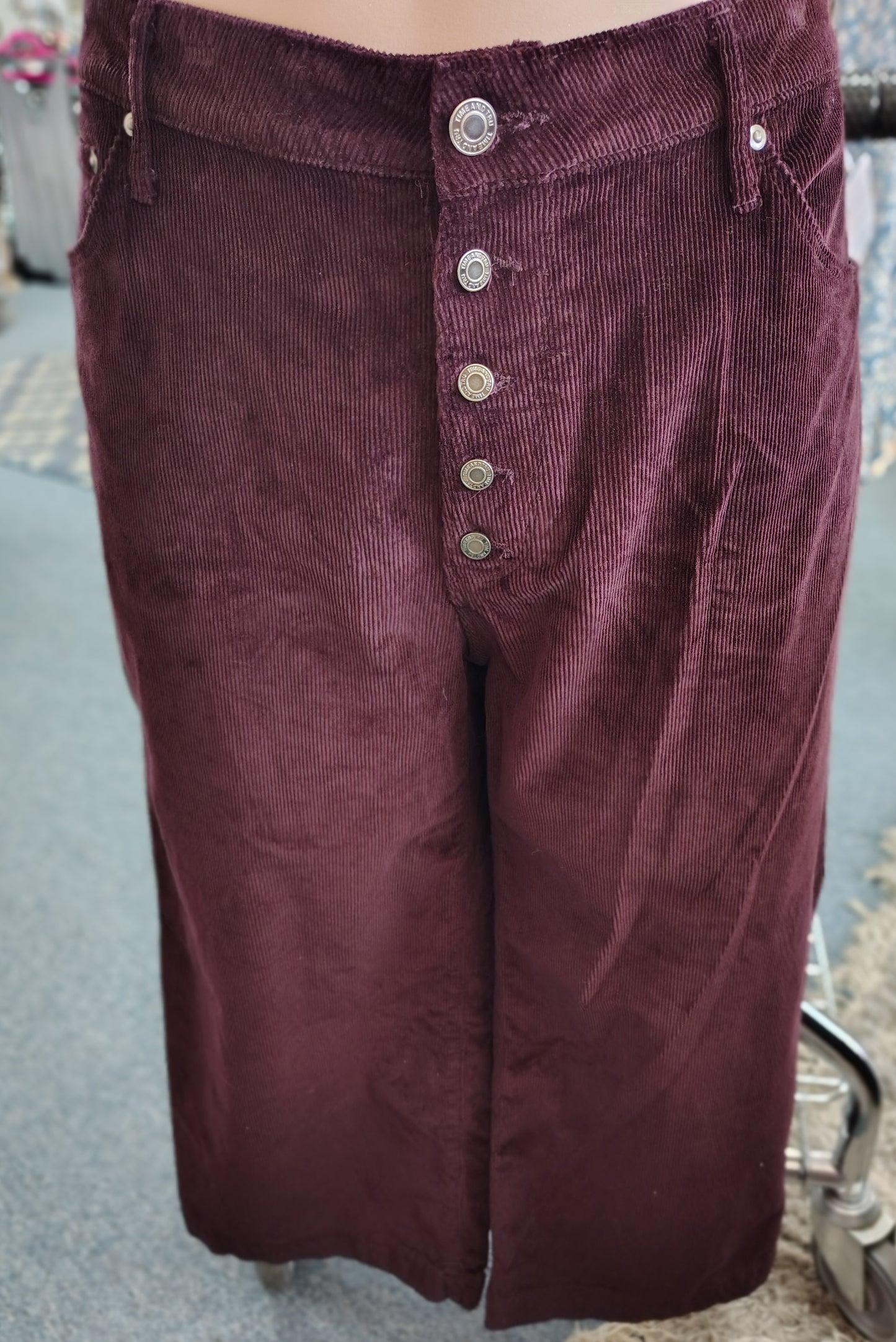 Time & Tru purple wide leg cropped corduroy pants size 16