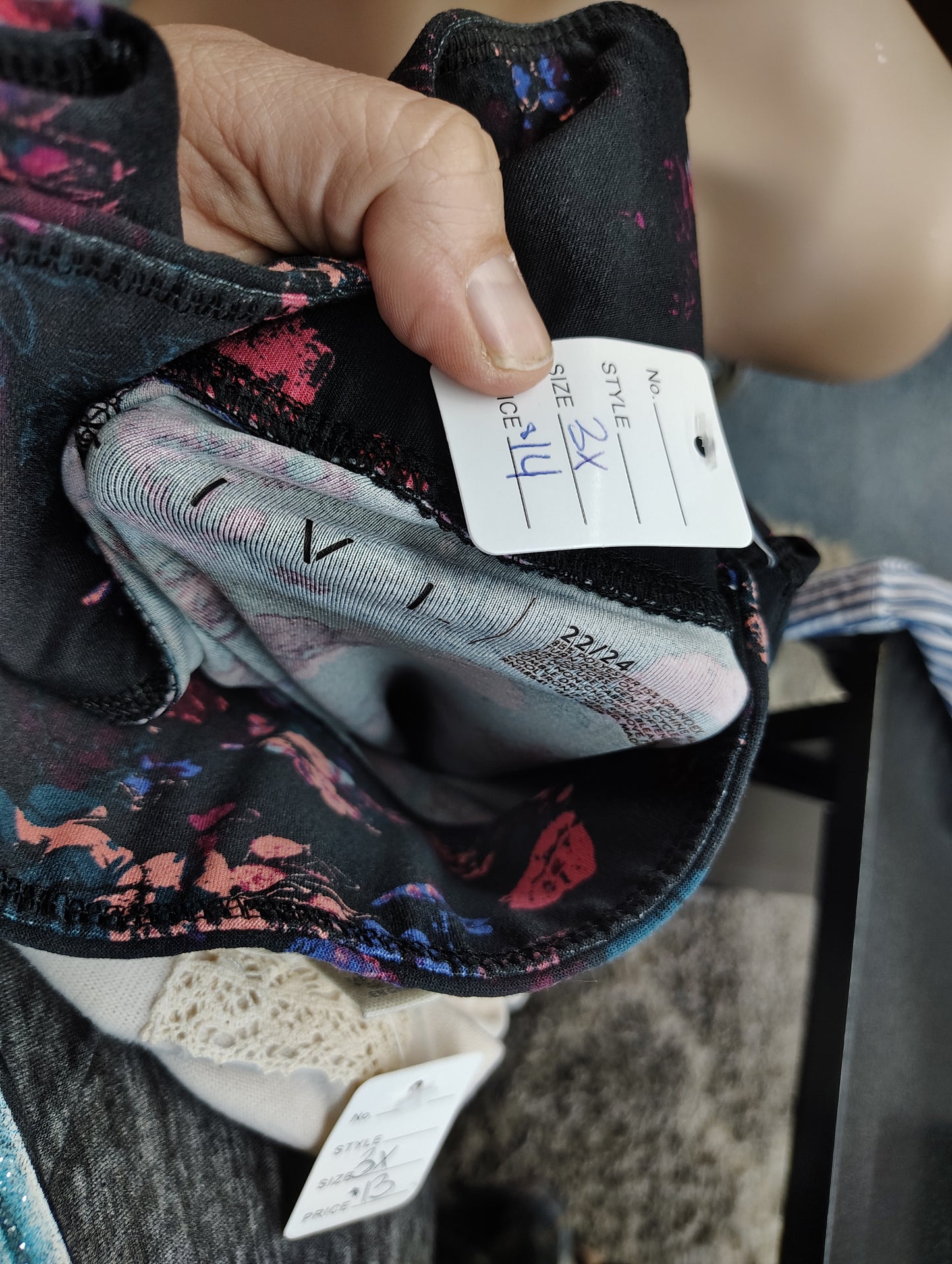 Livi Active floral leggings size 22/24 3x