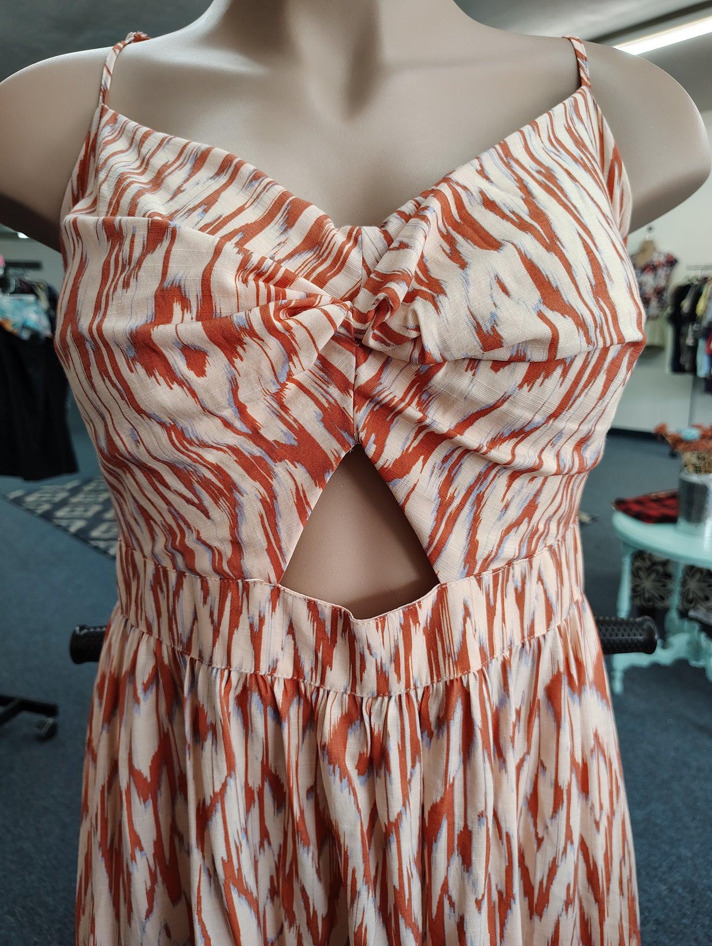 Nine West NWT lightweight maxi dress with keyhole size 4x