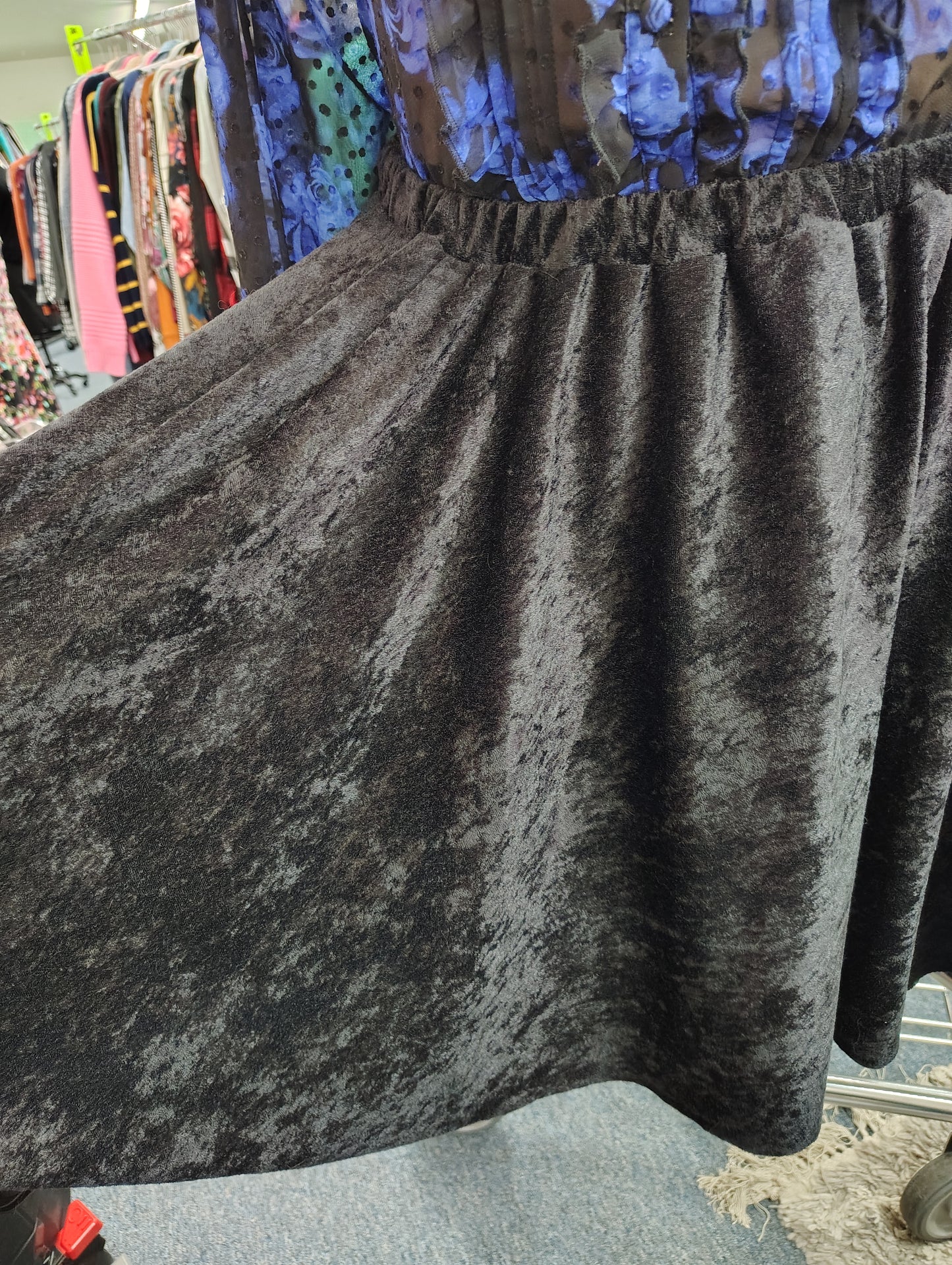 Seamlined Studios black velvet skater skirt size 4x