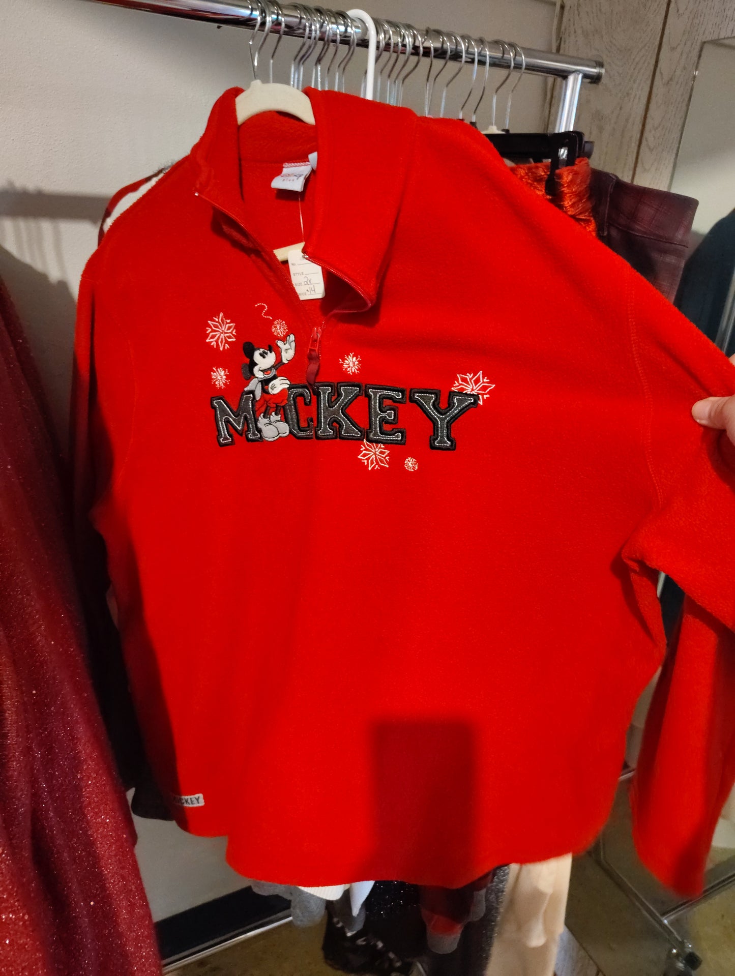 Disney red fleece sweatshirt Mickey Mouse snow winter 2x