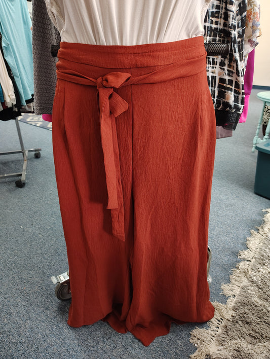 Bloomchic NWT rust orange pull on wide leg size 5x