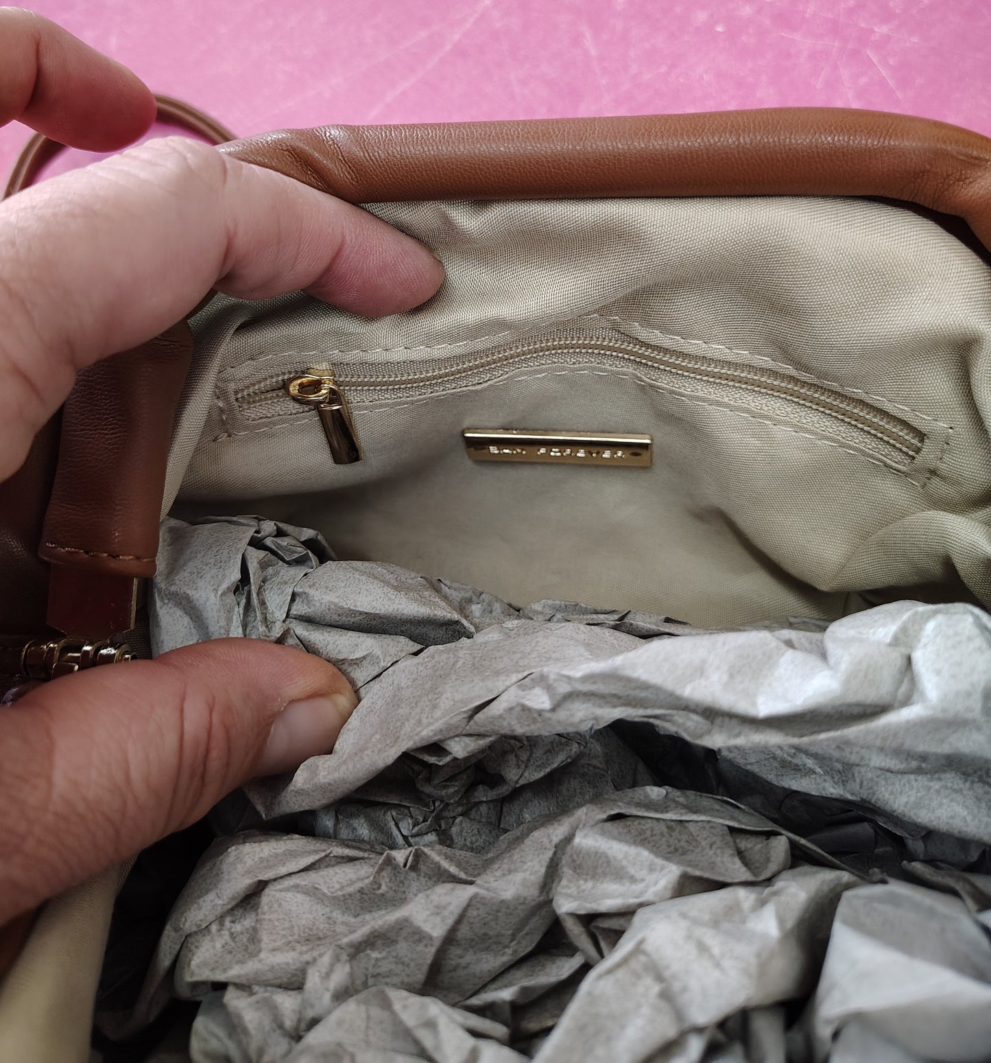 New kisslock camel colored bow crossbody bag