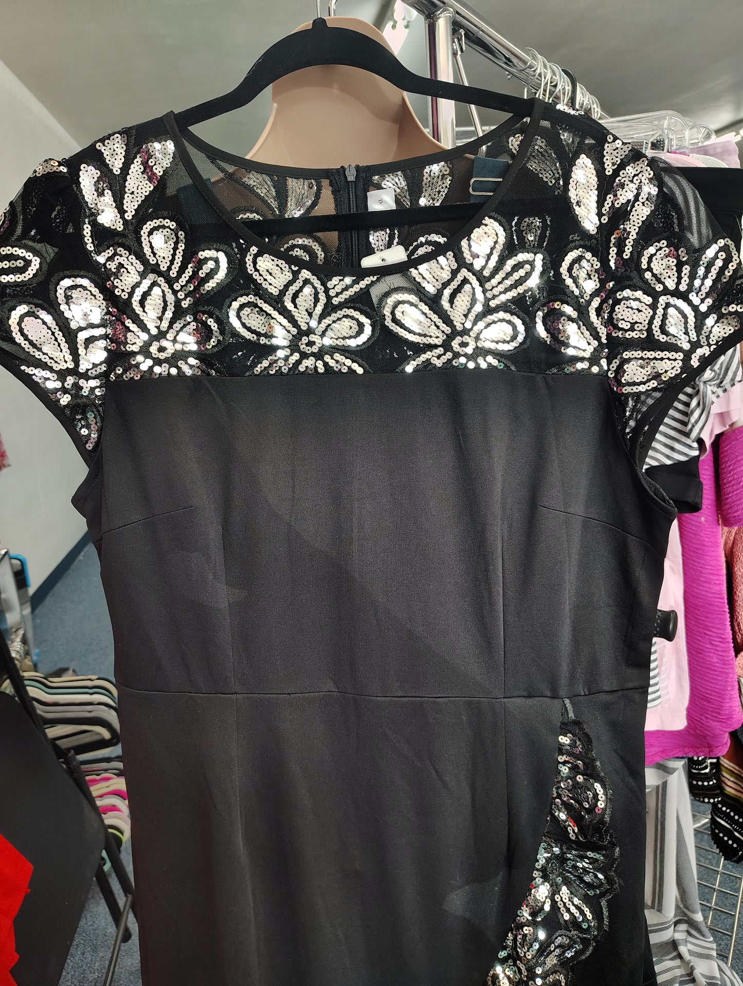 Black sequin accent dress with ruffle size xl-1x