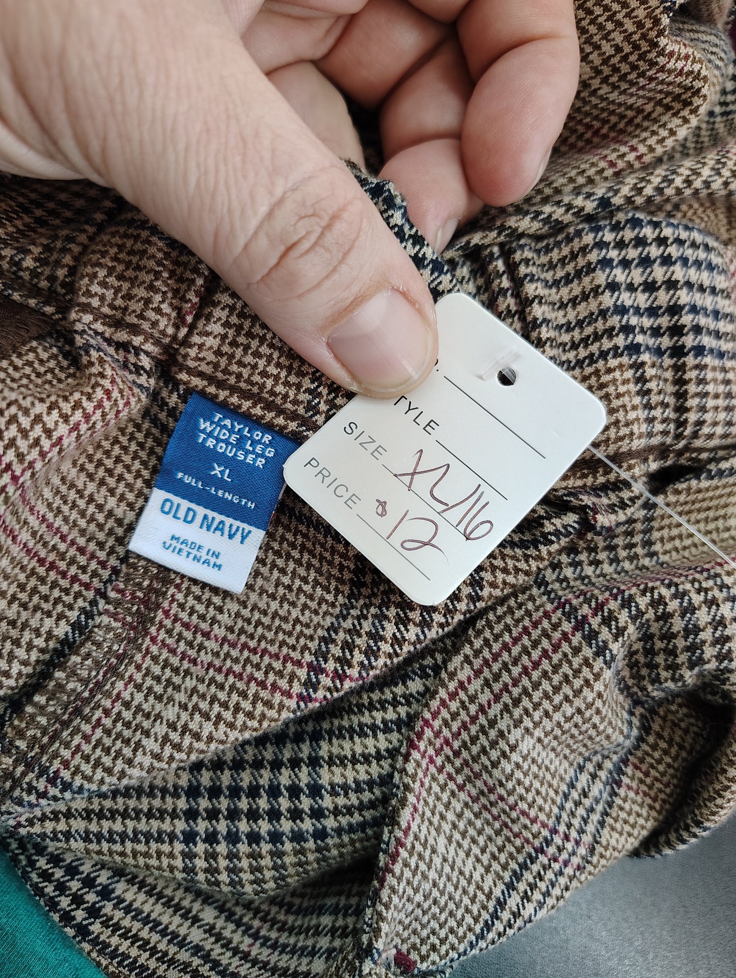 Old Navy Taylor wide leg plaid trouser dress pants 16 xl