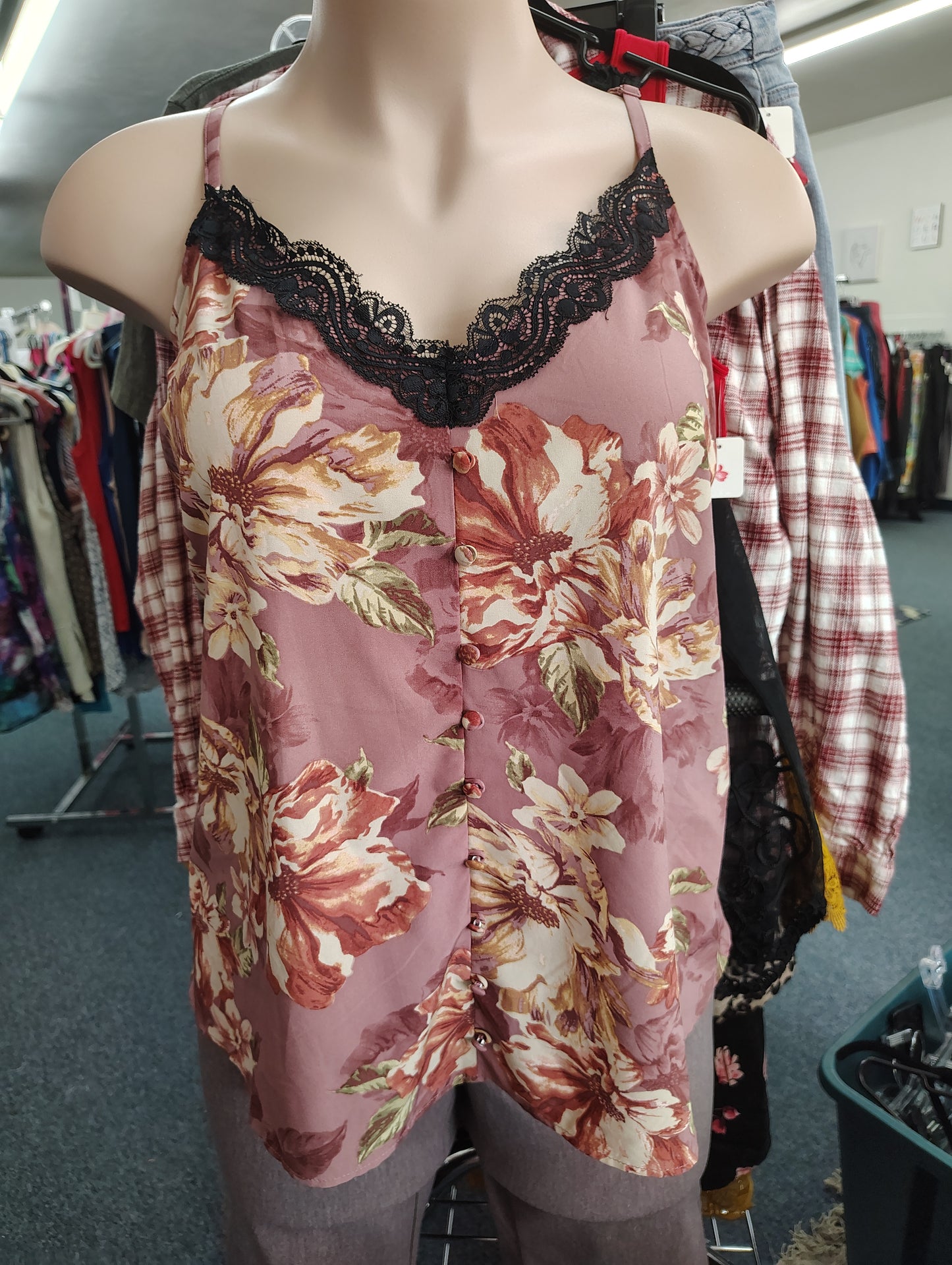 Torrid floral lace trim dressy tank top size 2x