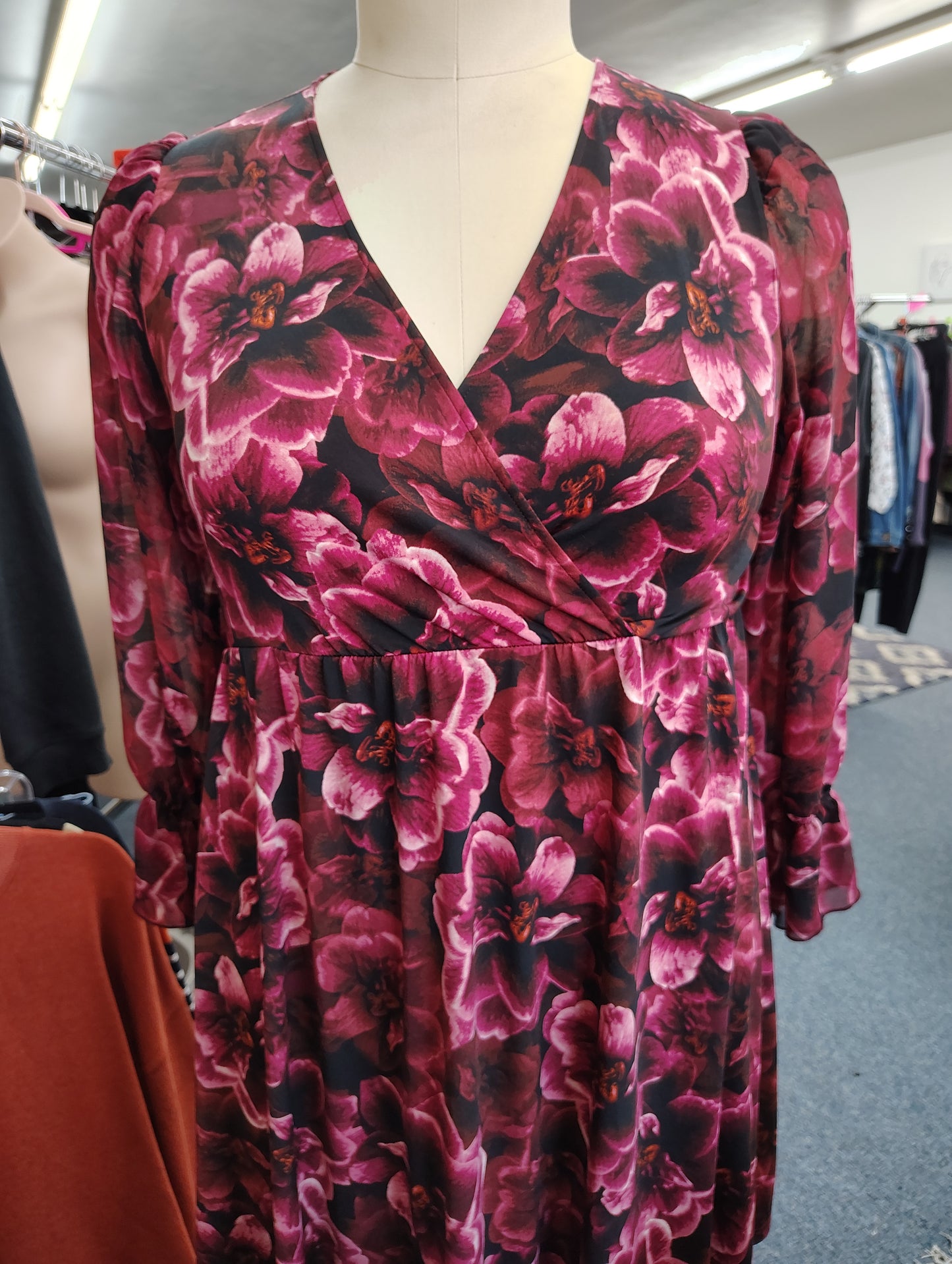 Torrid red floral sheer sleeve dress size 1x