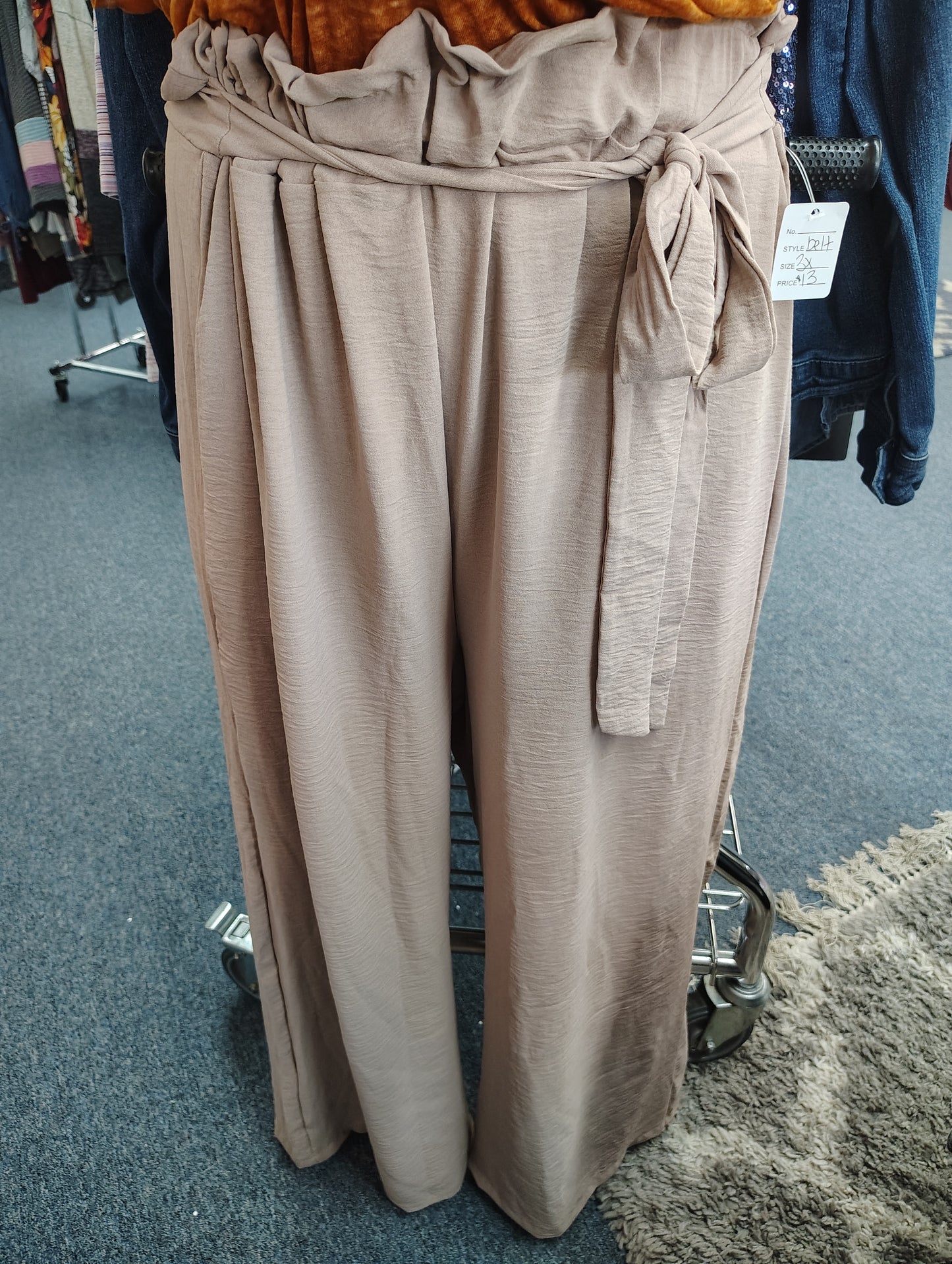 Chic Soul khaki dressy pants with belt size 3x