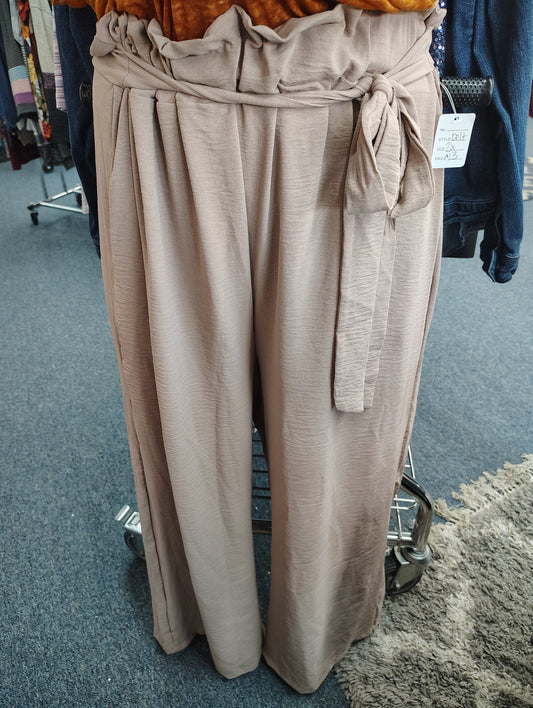 Chic Soul khaki dressy pants with belt size 3x