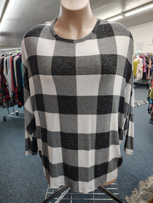 Maurices plaid dolman sleeve top size 4x