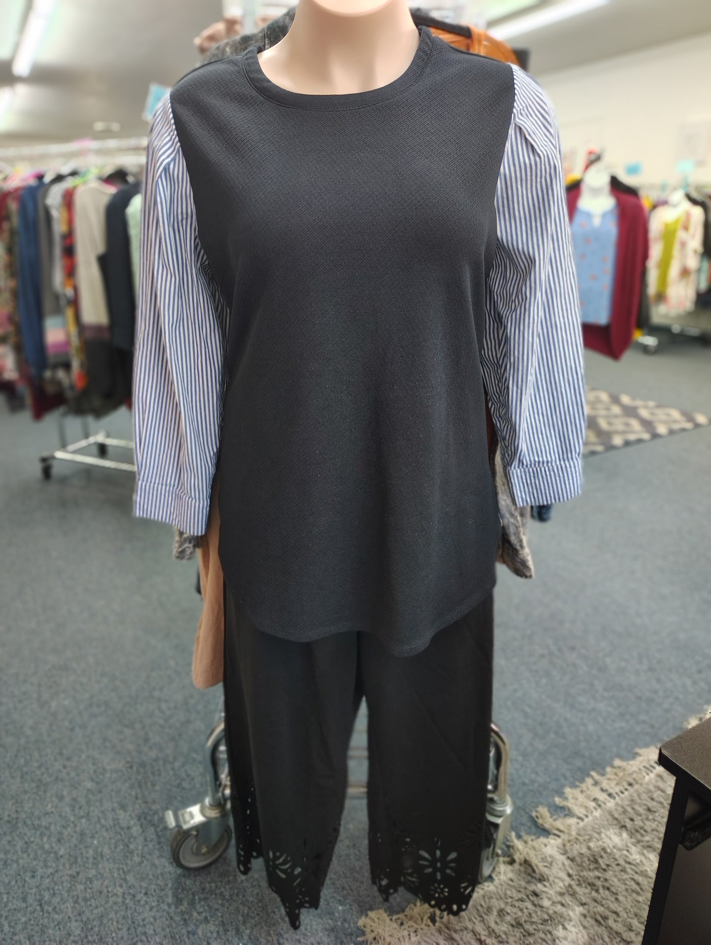 Lane Bryant black 2fer tunic top with striped sleeves 3x