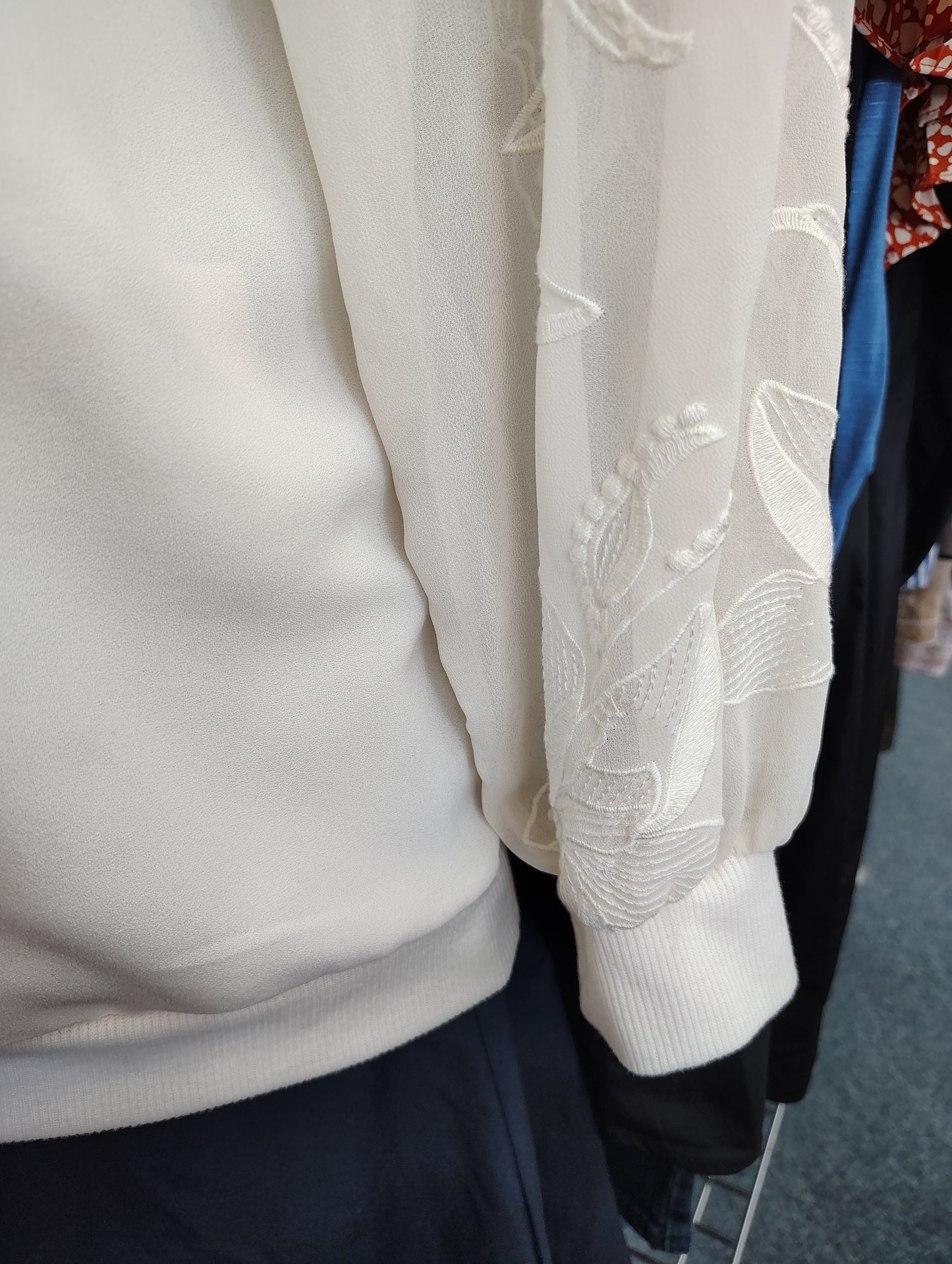 Maurices cream sweatshirt embroidered sleeves size 2x