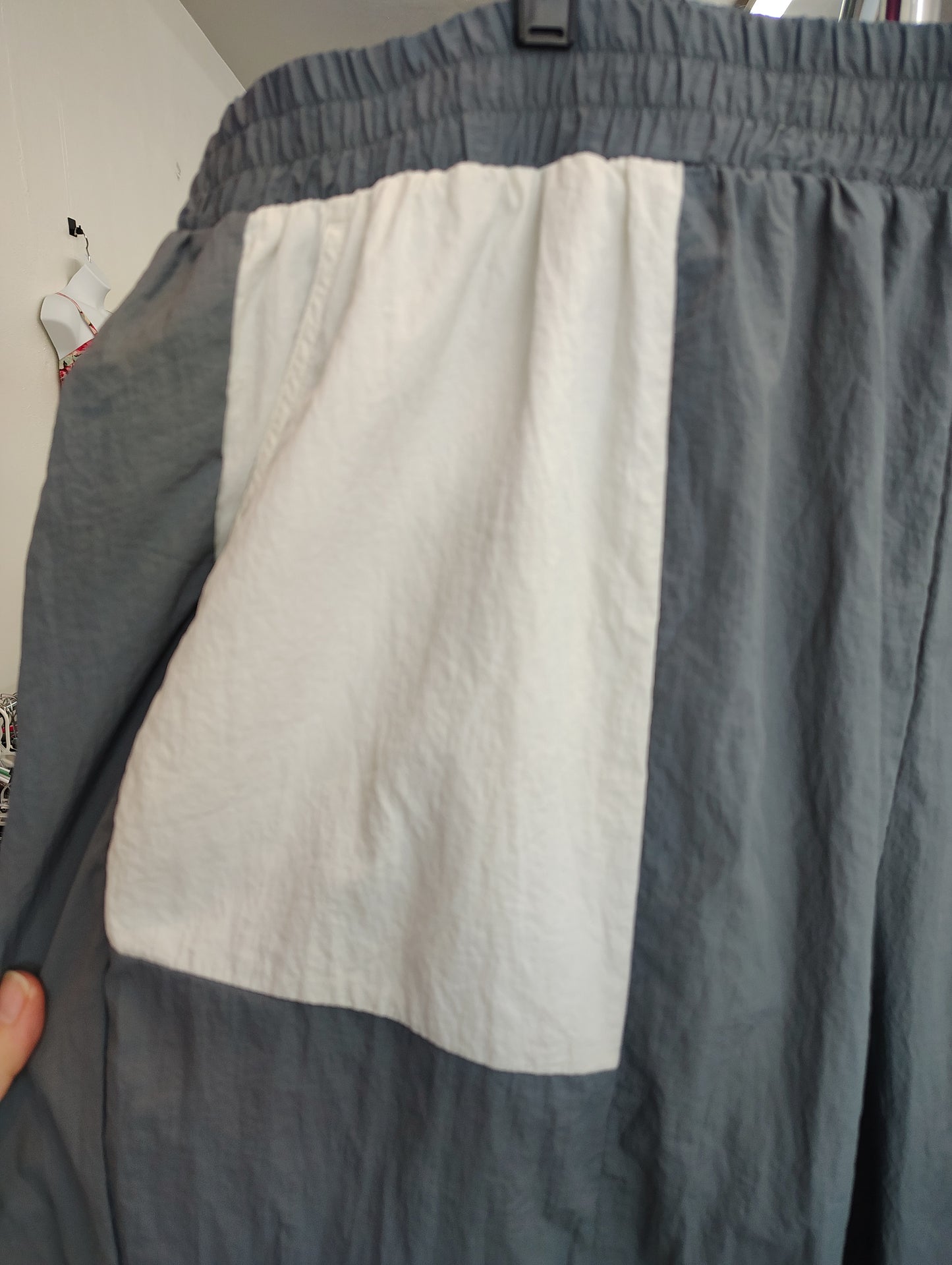 Fabletics gray wind breaker jogger pants size 4x
