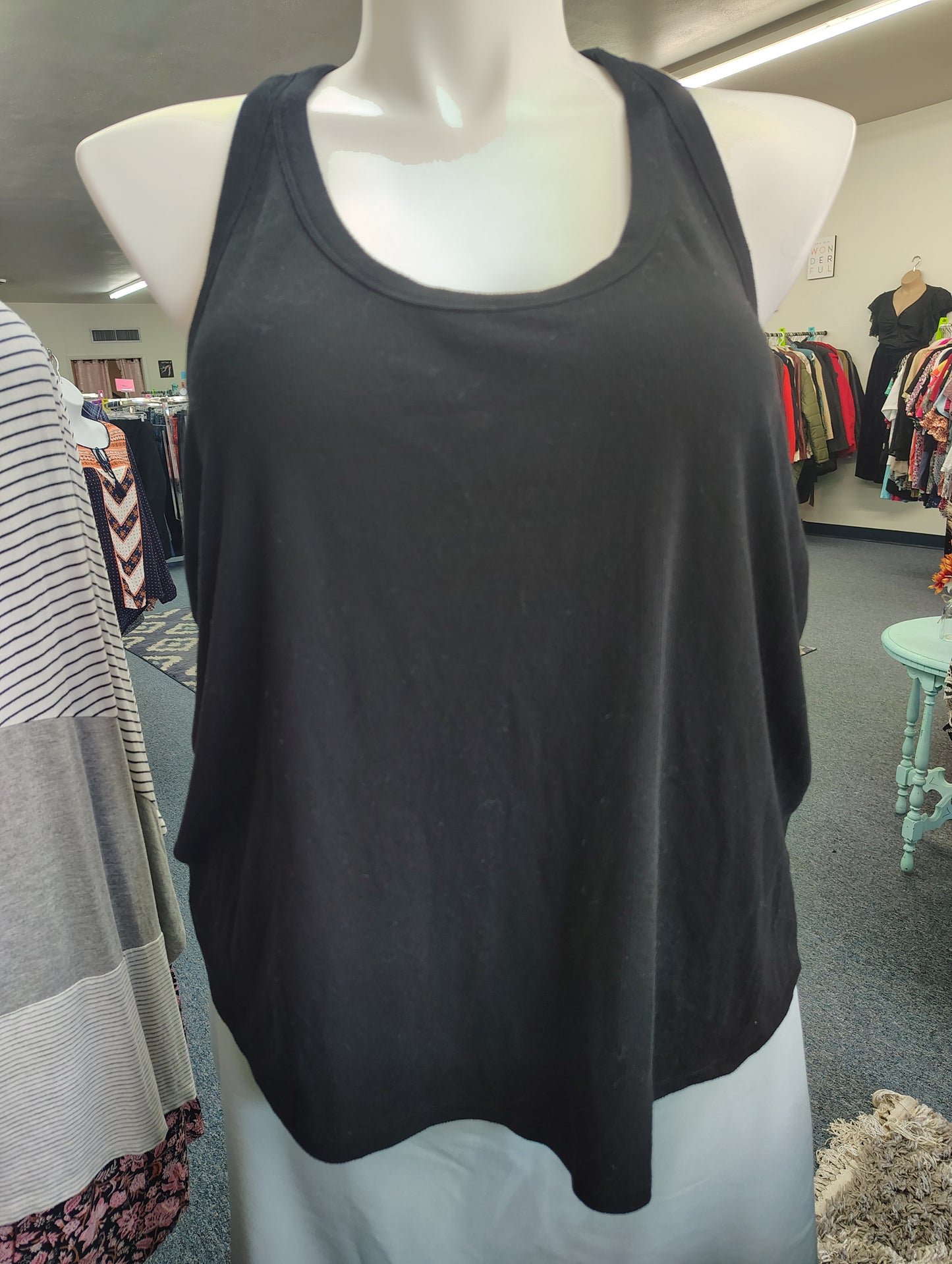 Old Navy Ultralite black ribbed crop tank top 4x