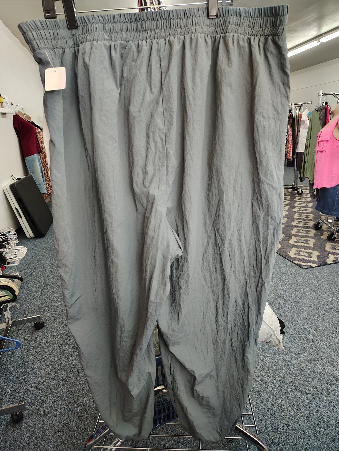 Fabletics gray wind breaker jogger pants size 4x