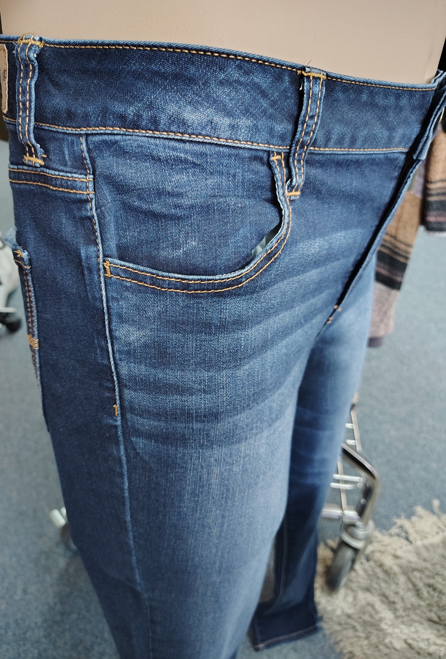 American Eagle Outfitters hi rise jeggings size 14 long