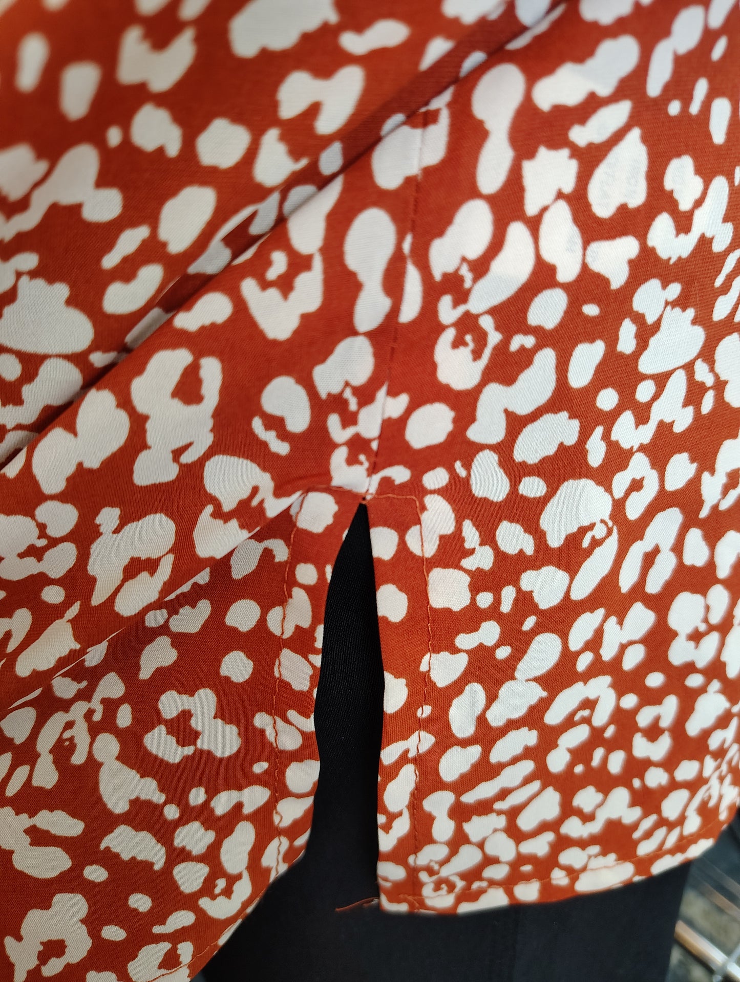 Oddy NWT orange and white animal print flutter sleeve top size 2x