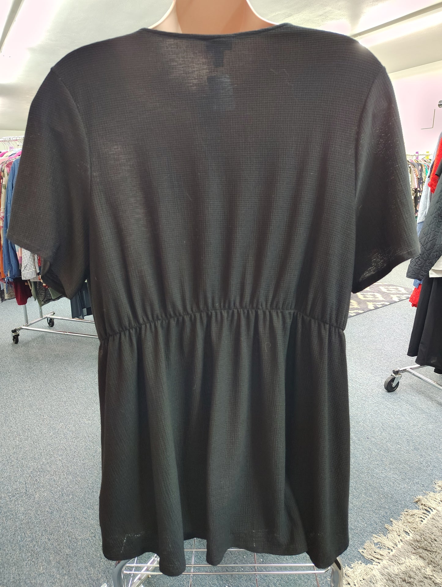 Torrid NWT black flyaway top size 3x